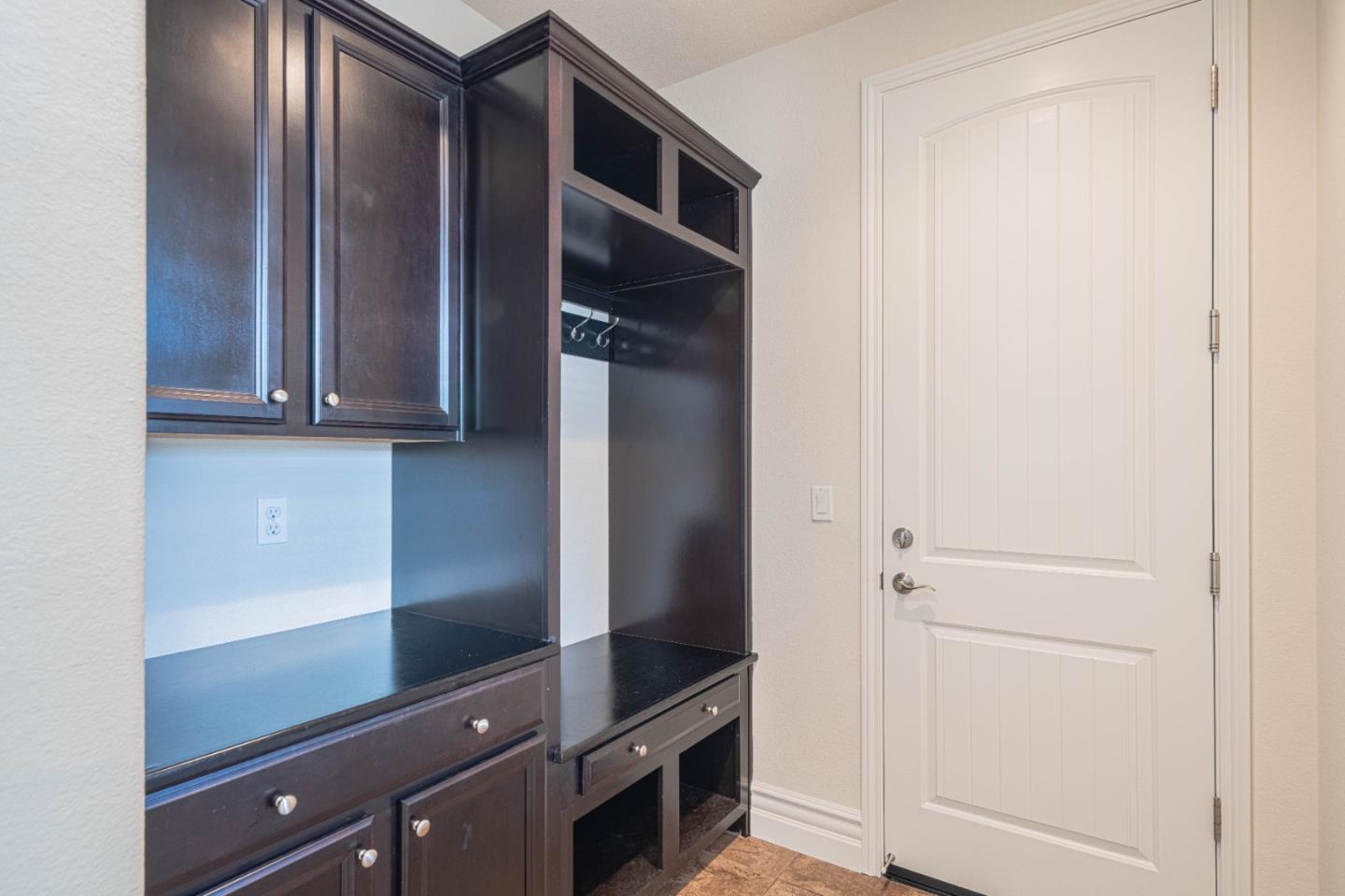 13713 Sherman Boulevard