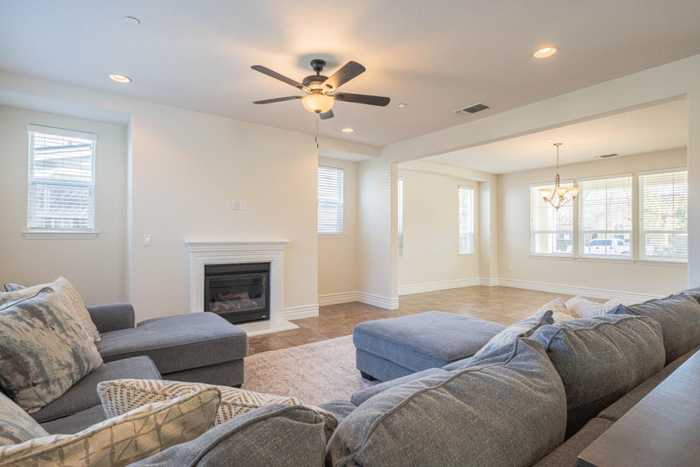 13713 Sherman Boulevard