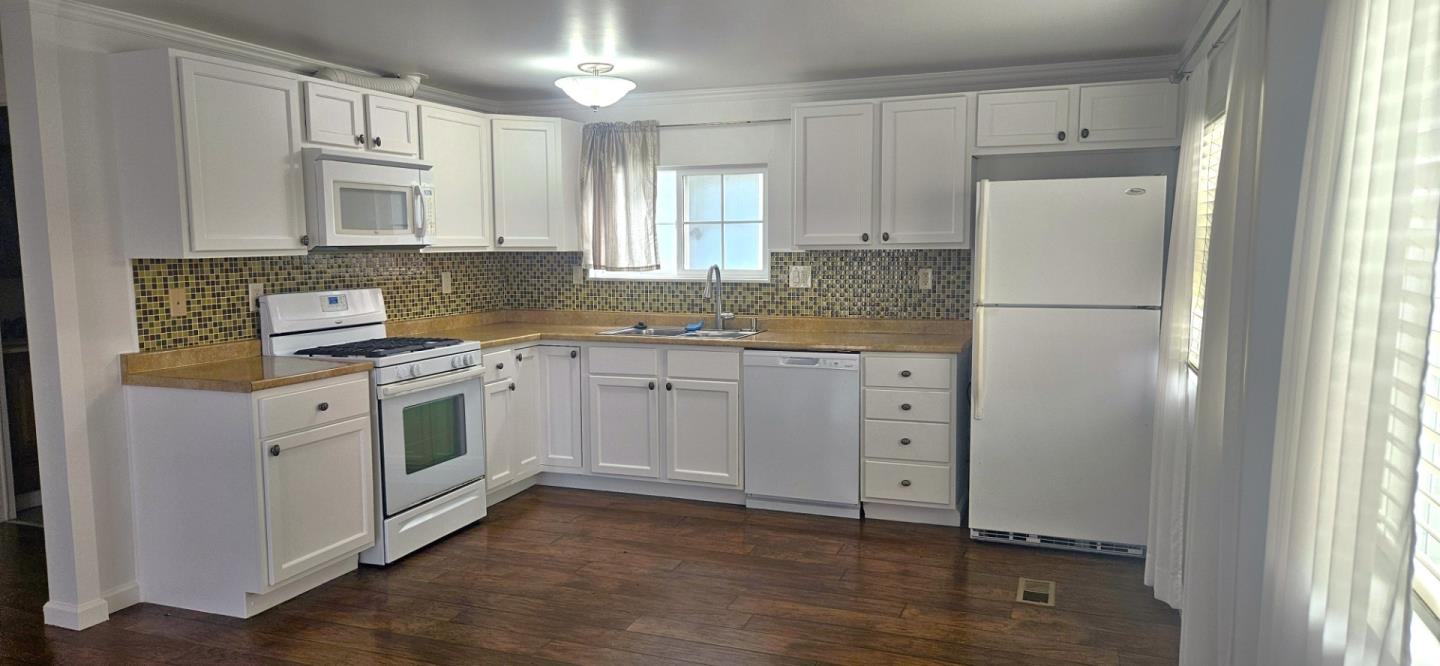 1146 Birch Avenue Unit: 19