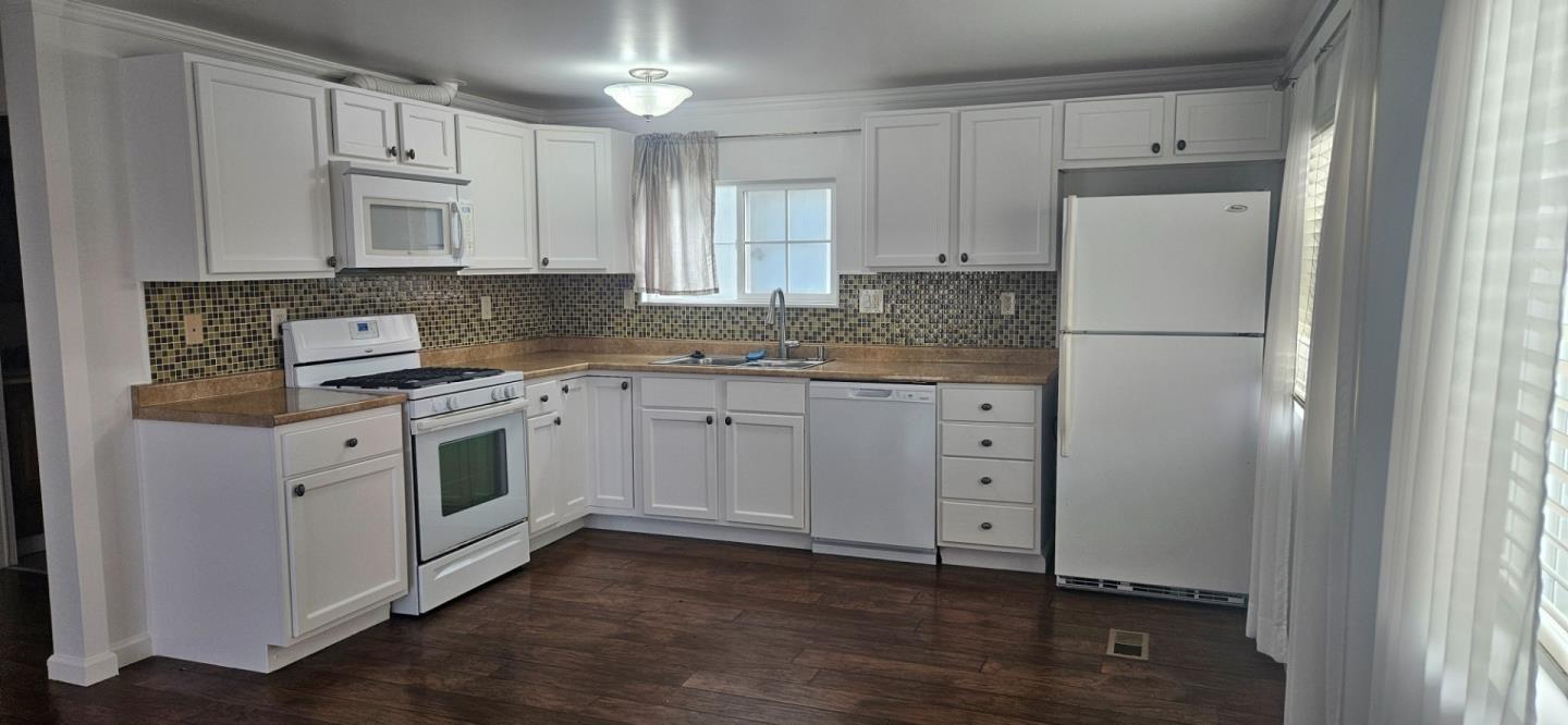 1146 Birch Avenue Unit: 19