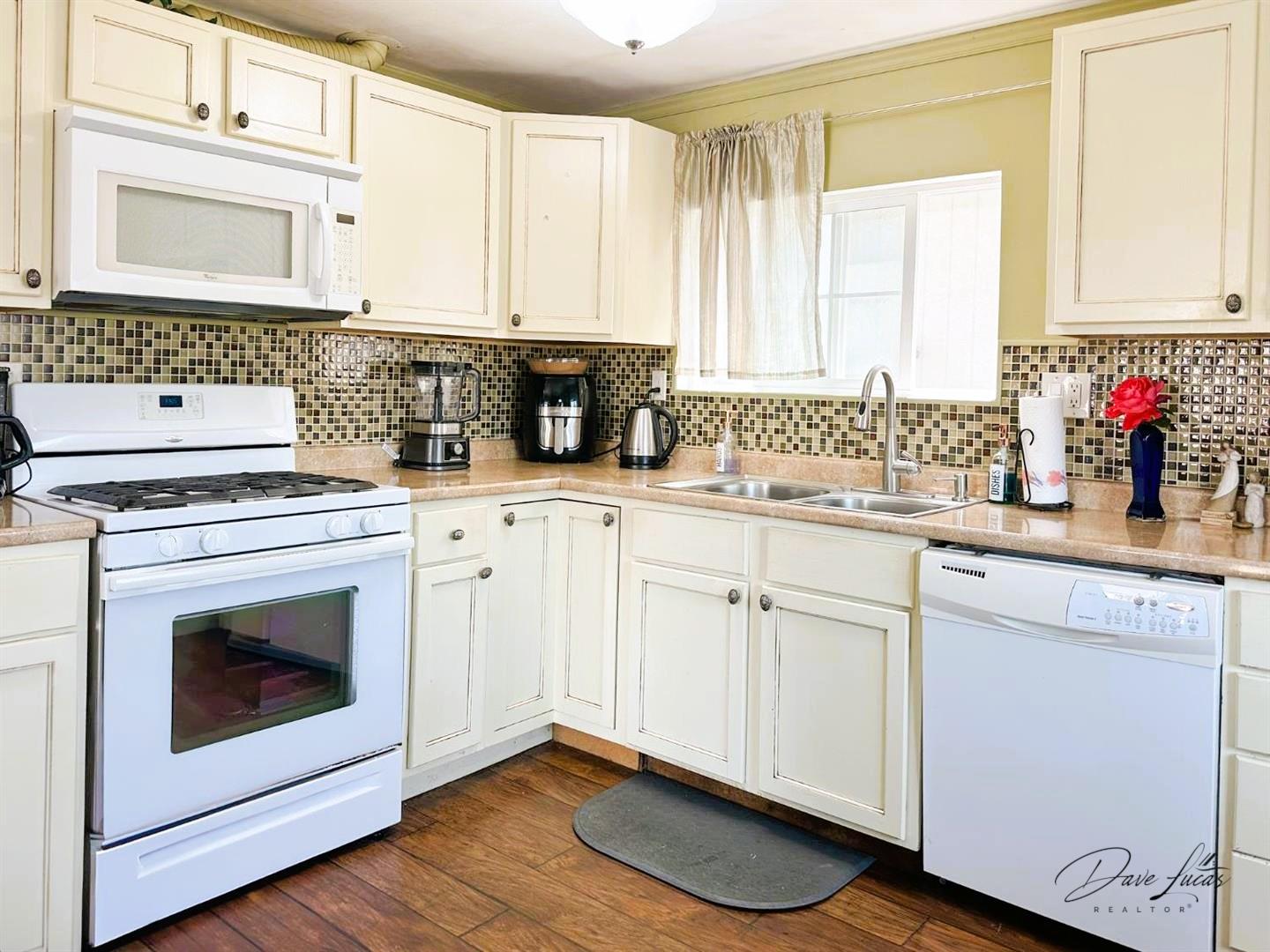 1146 Birch Avenue Unit: 19