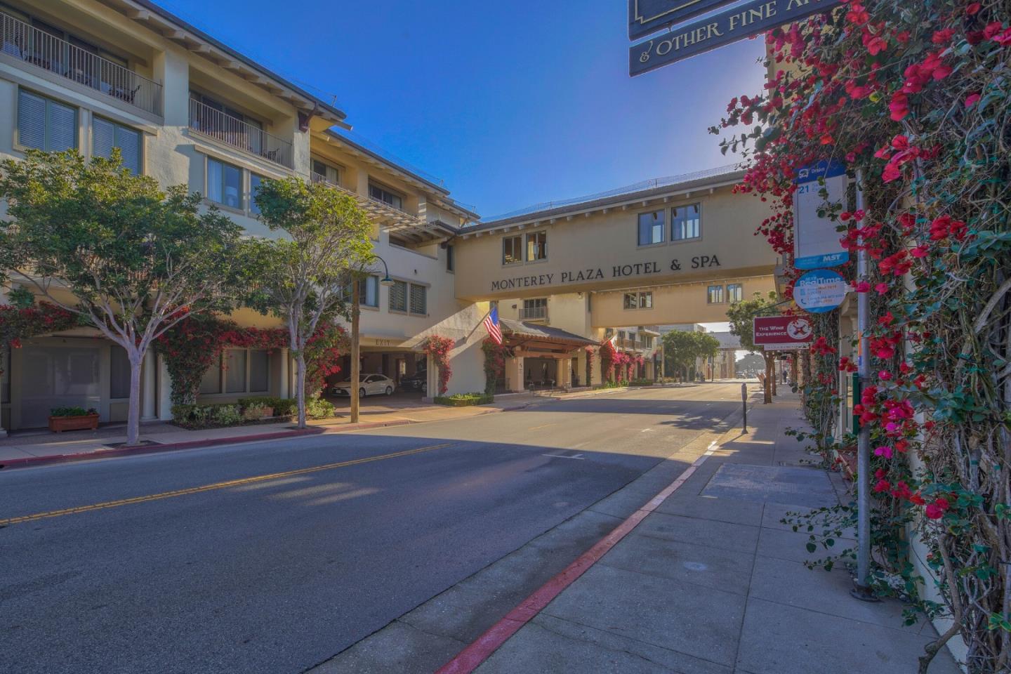 399 Hoffman AVE