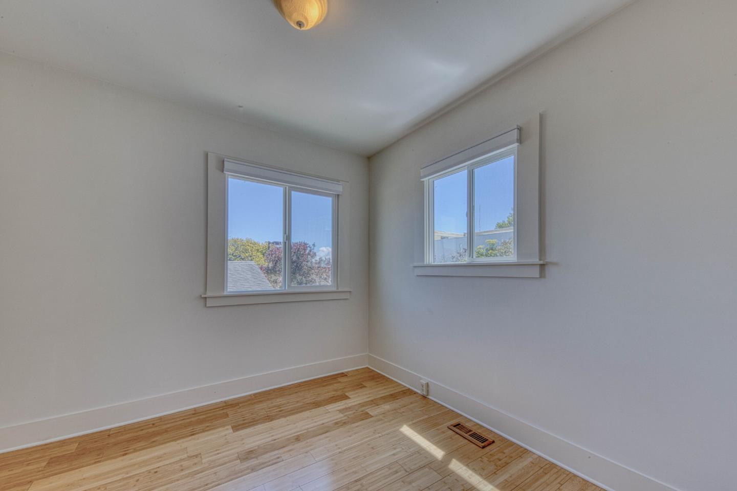 399 Hoffman AVE