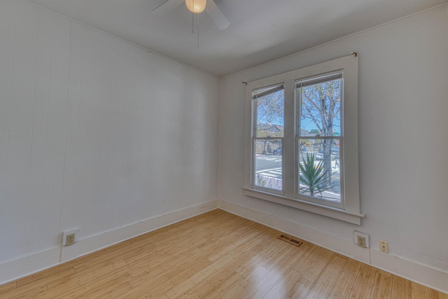 399 Hoffman AVE