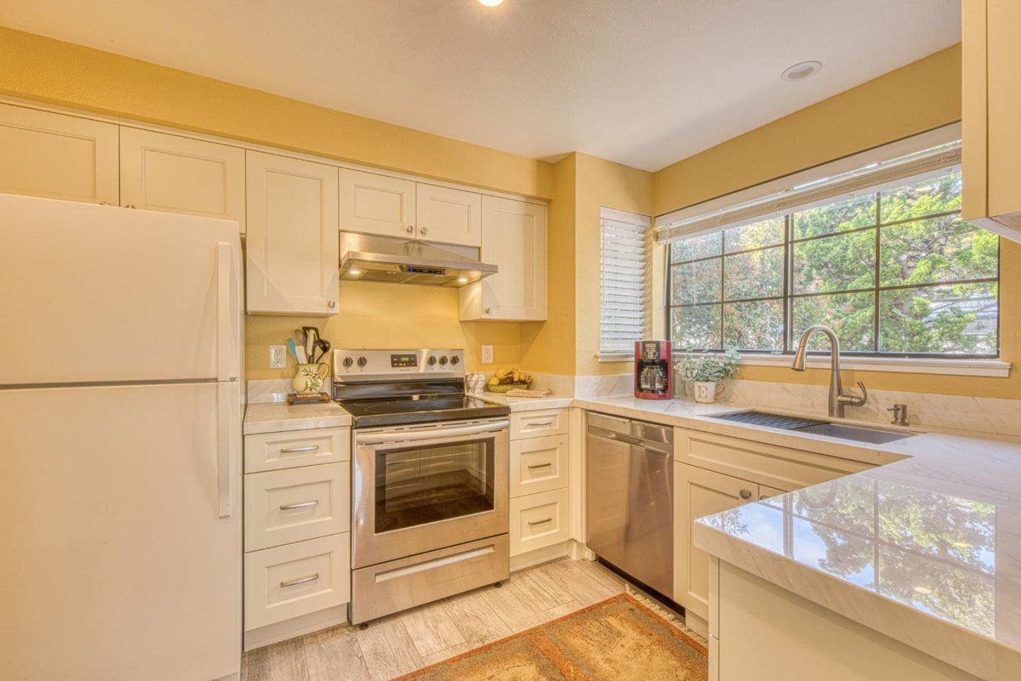 811 Pheasant Ridge RD
