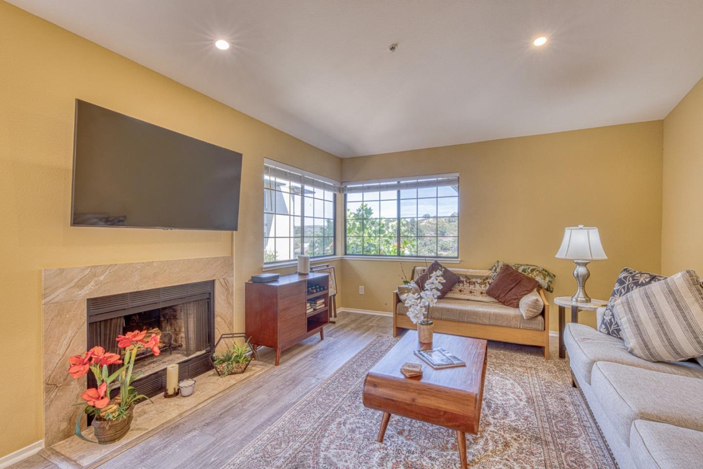 811 Pheasant Ridge RD