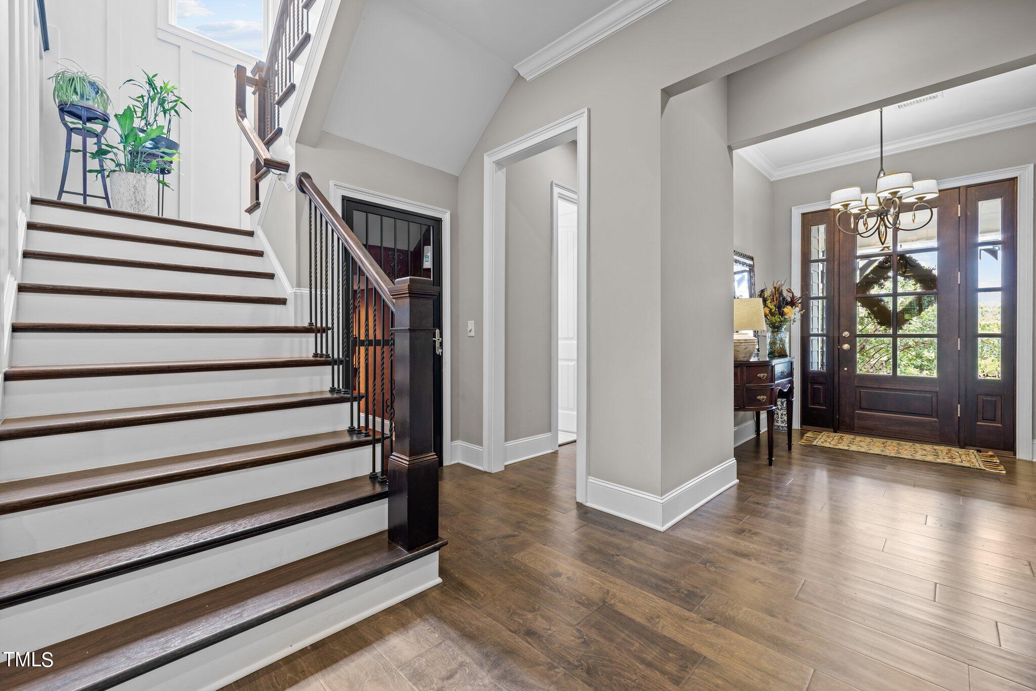 5912 Bellona Lane