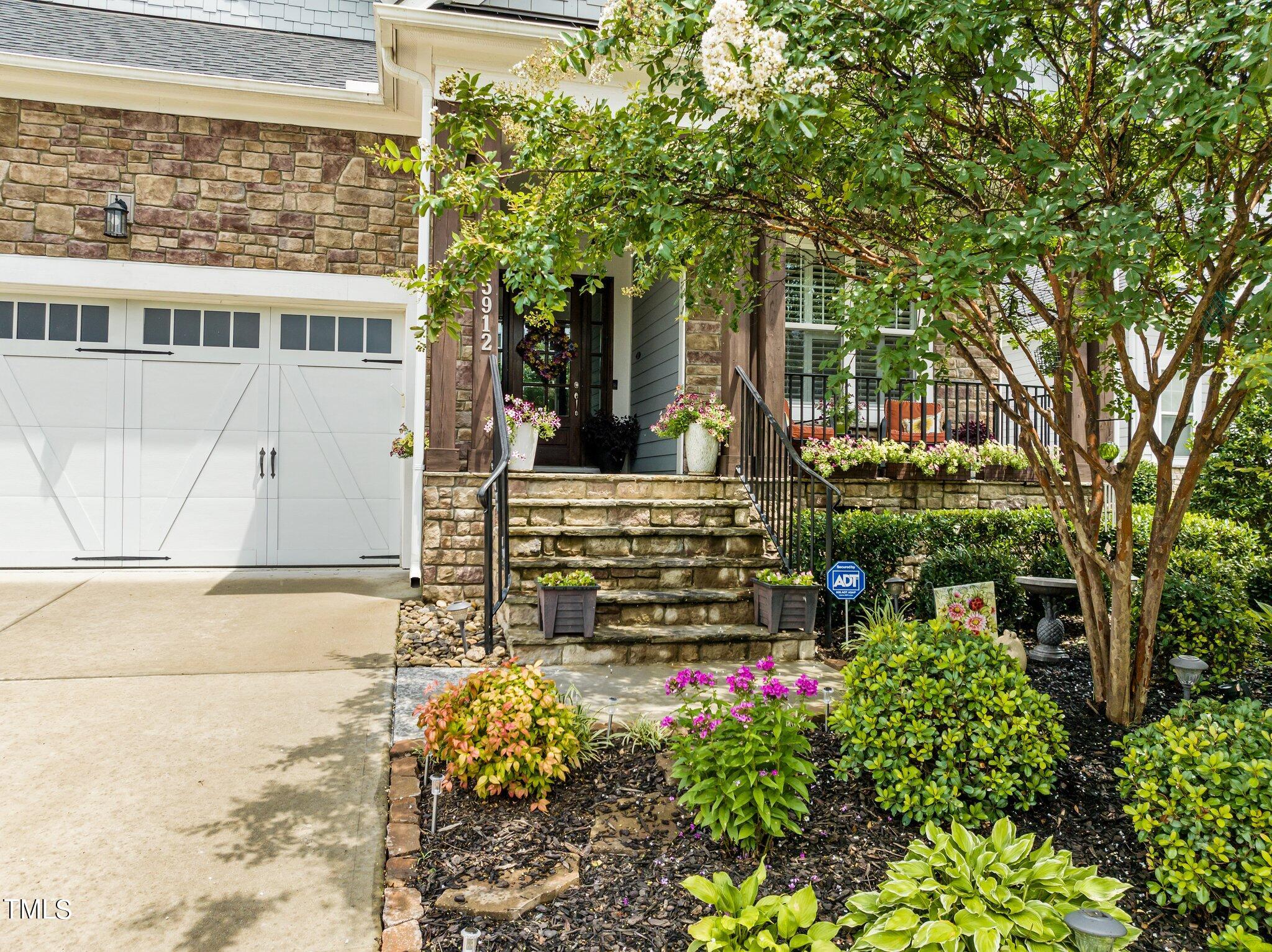 5912 Bellona Lane