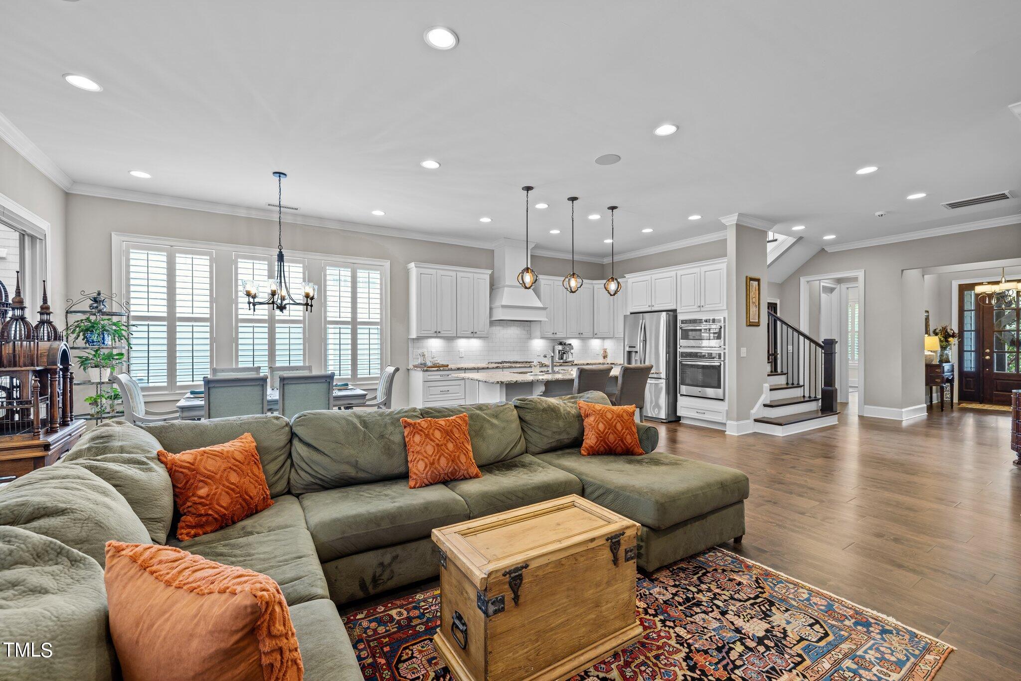 5912 Bellona Lane