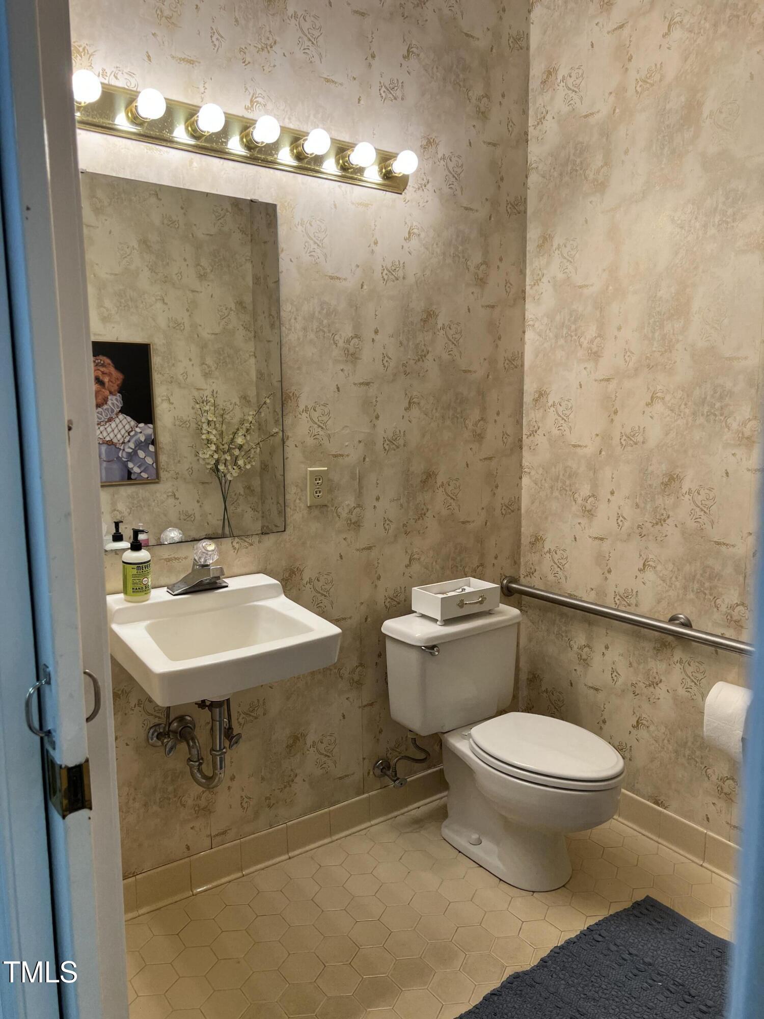 5882 Faringdon Place # 100