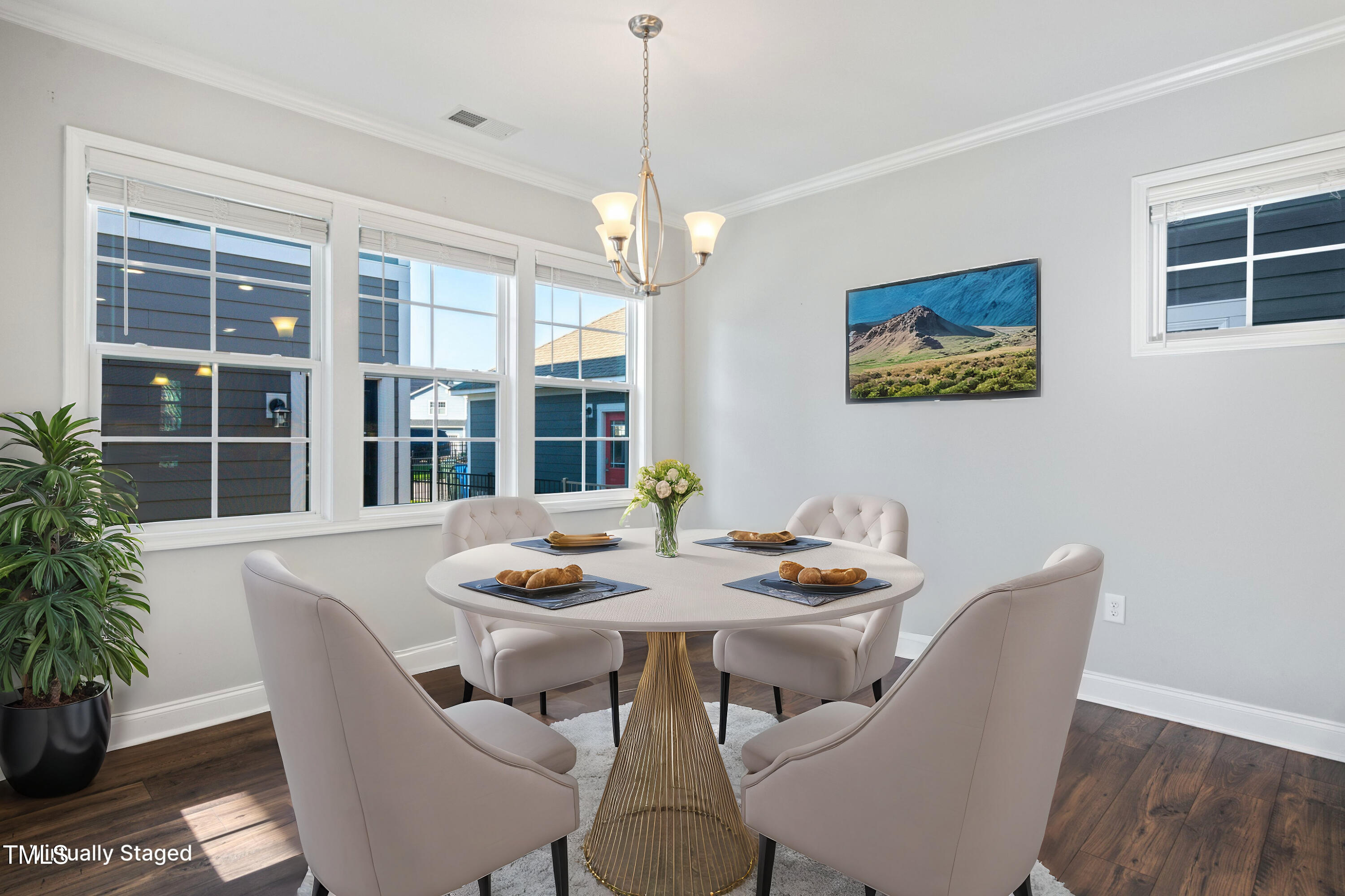 5501 Advancing Avenue