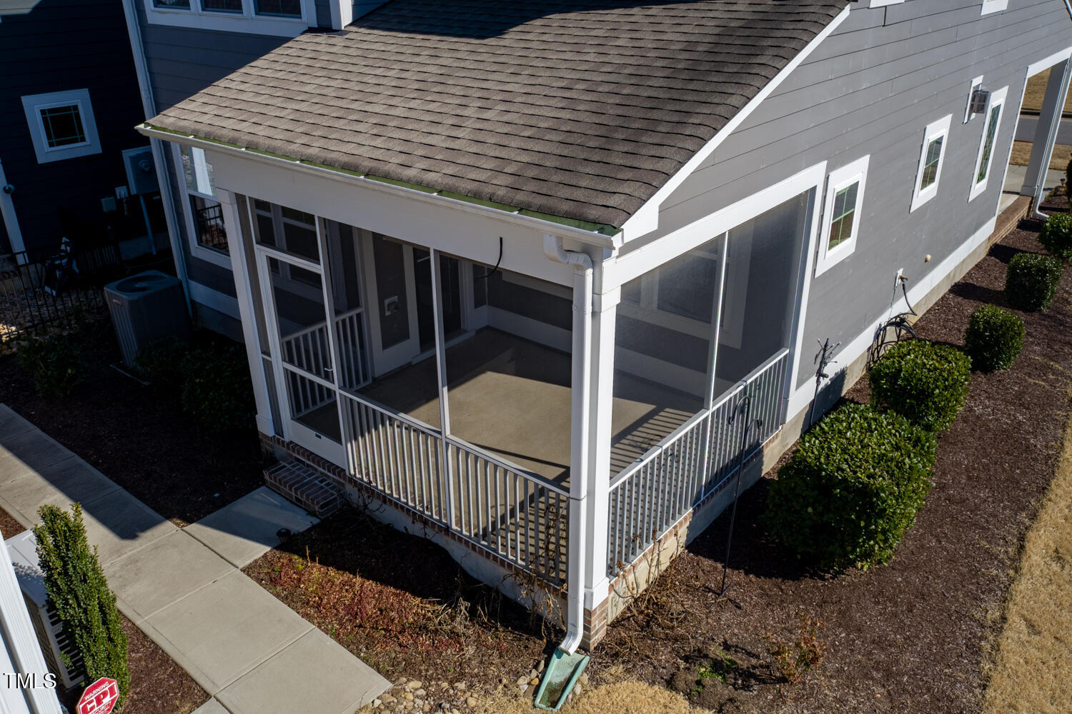 5501 Advancing Avenue