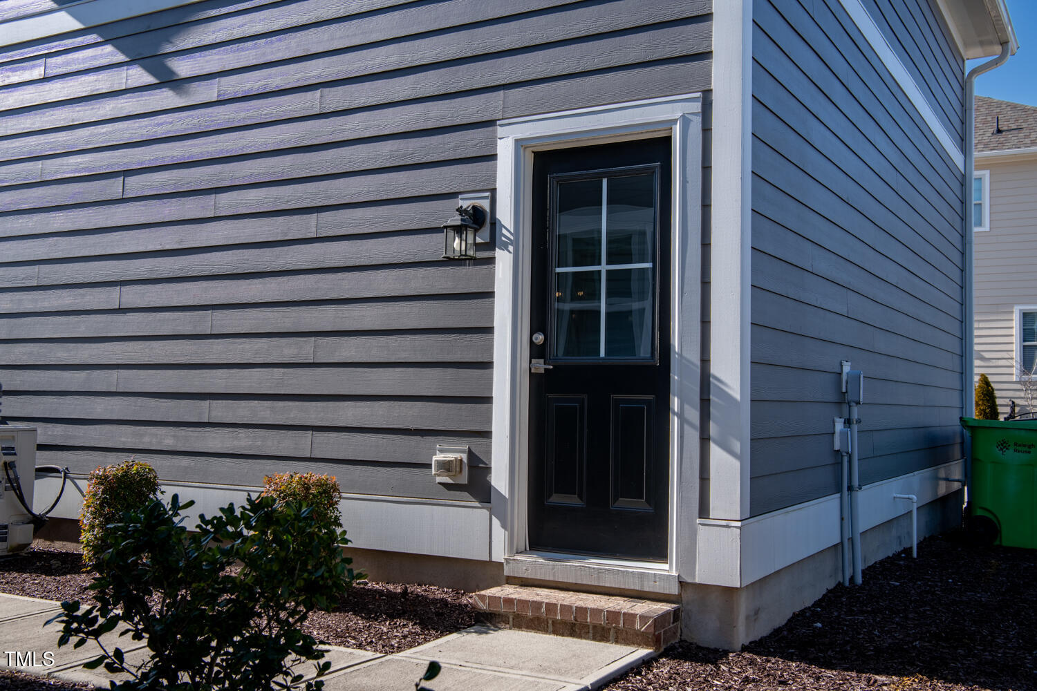 5501 Advancing Avenue
