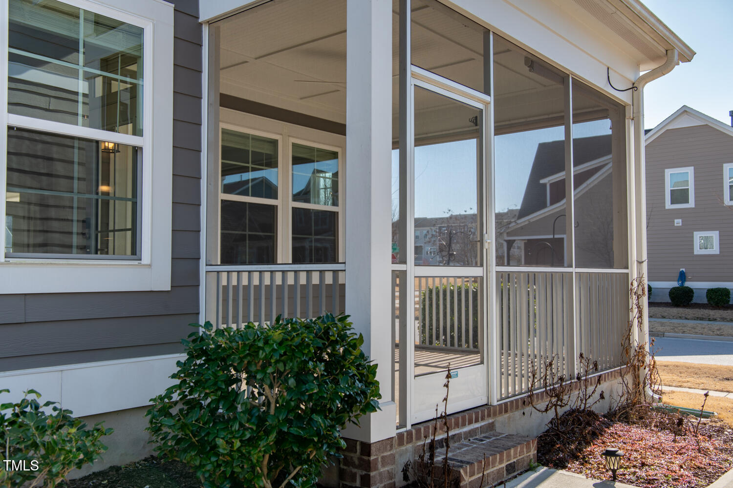 5501 Advancing Avenue