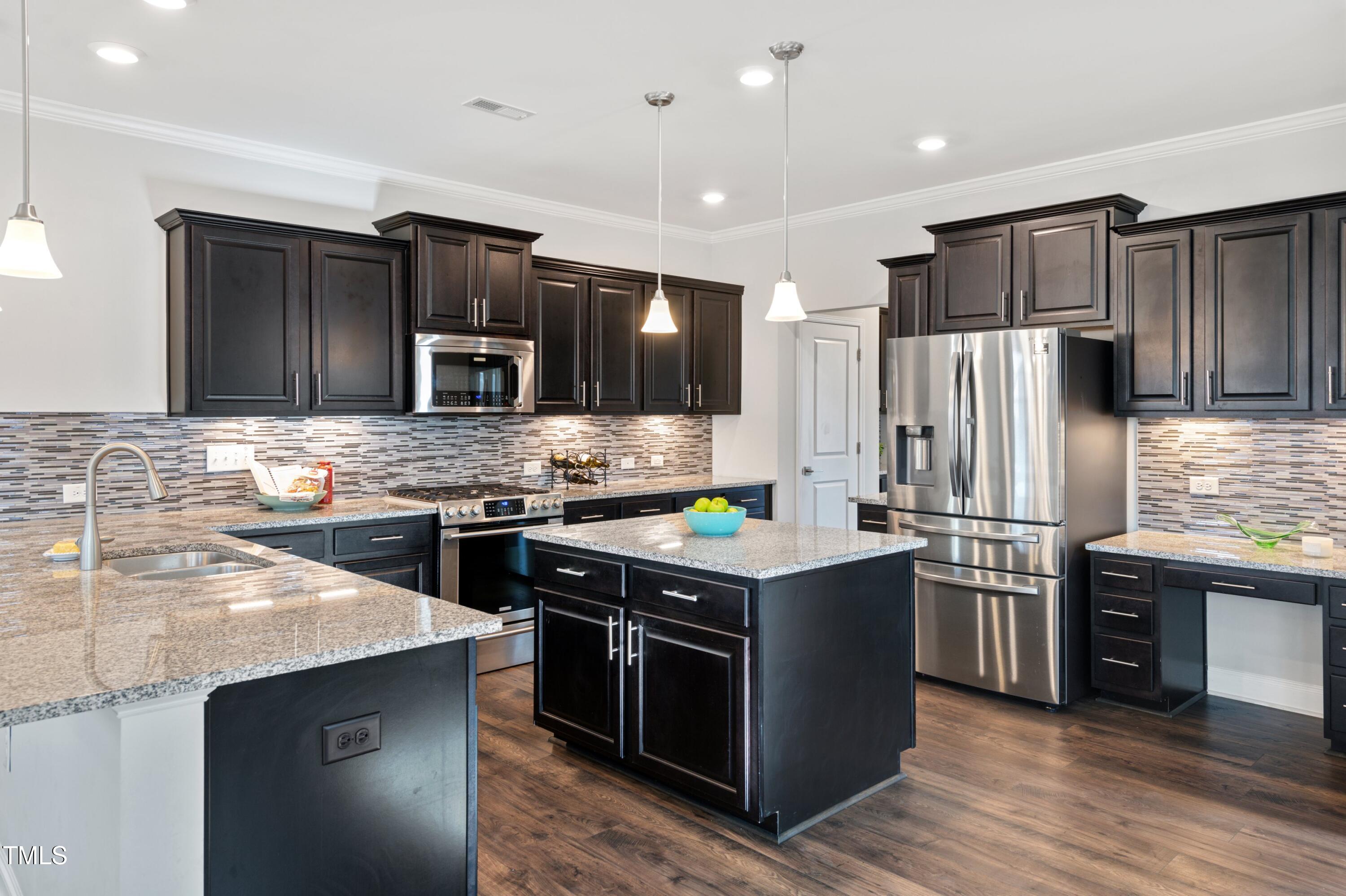 5501 Advancing Avenue