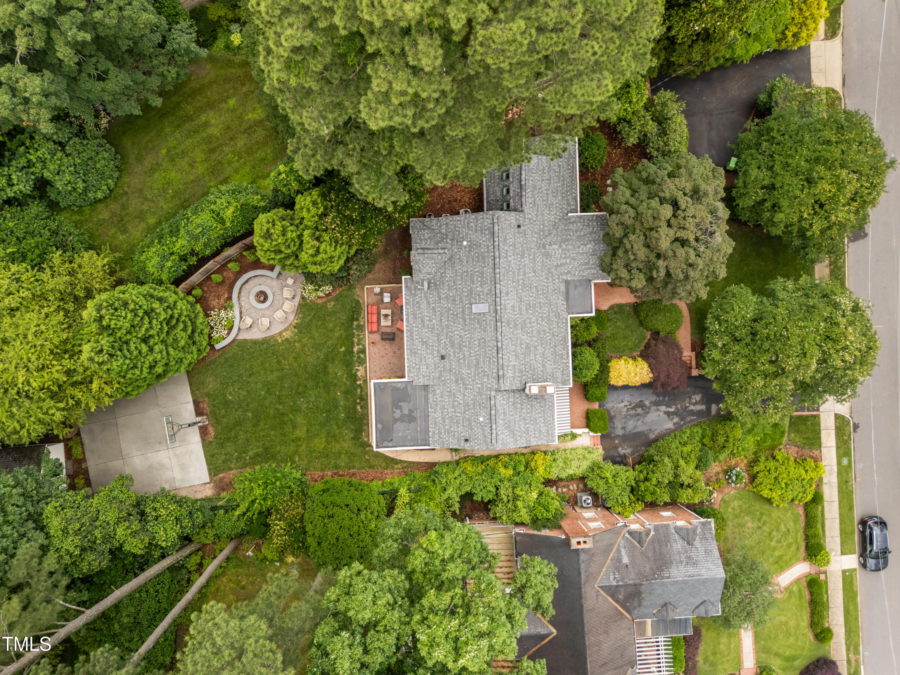 1609 Iredell Drive