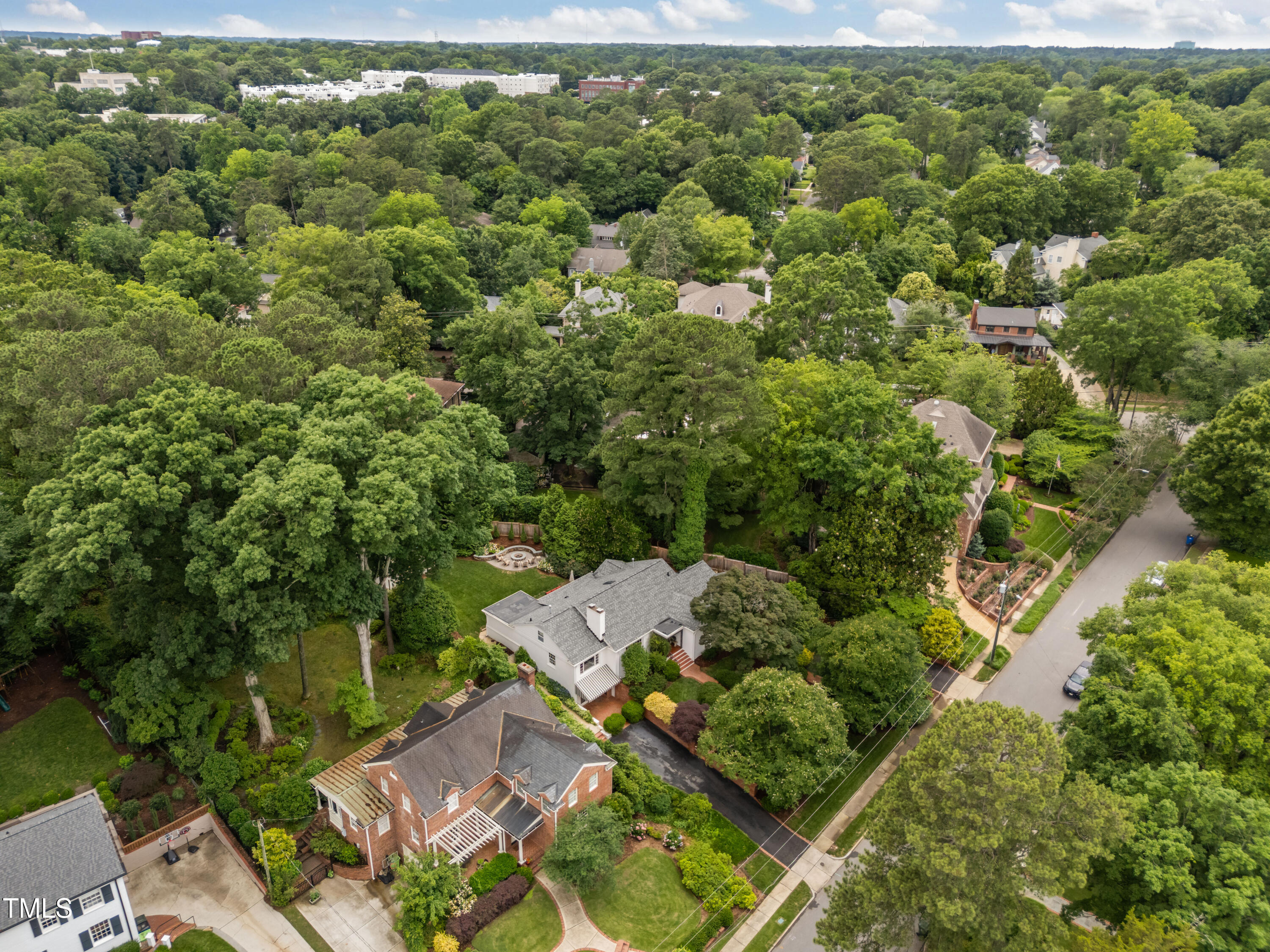 1609 Iredell Drive
