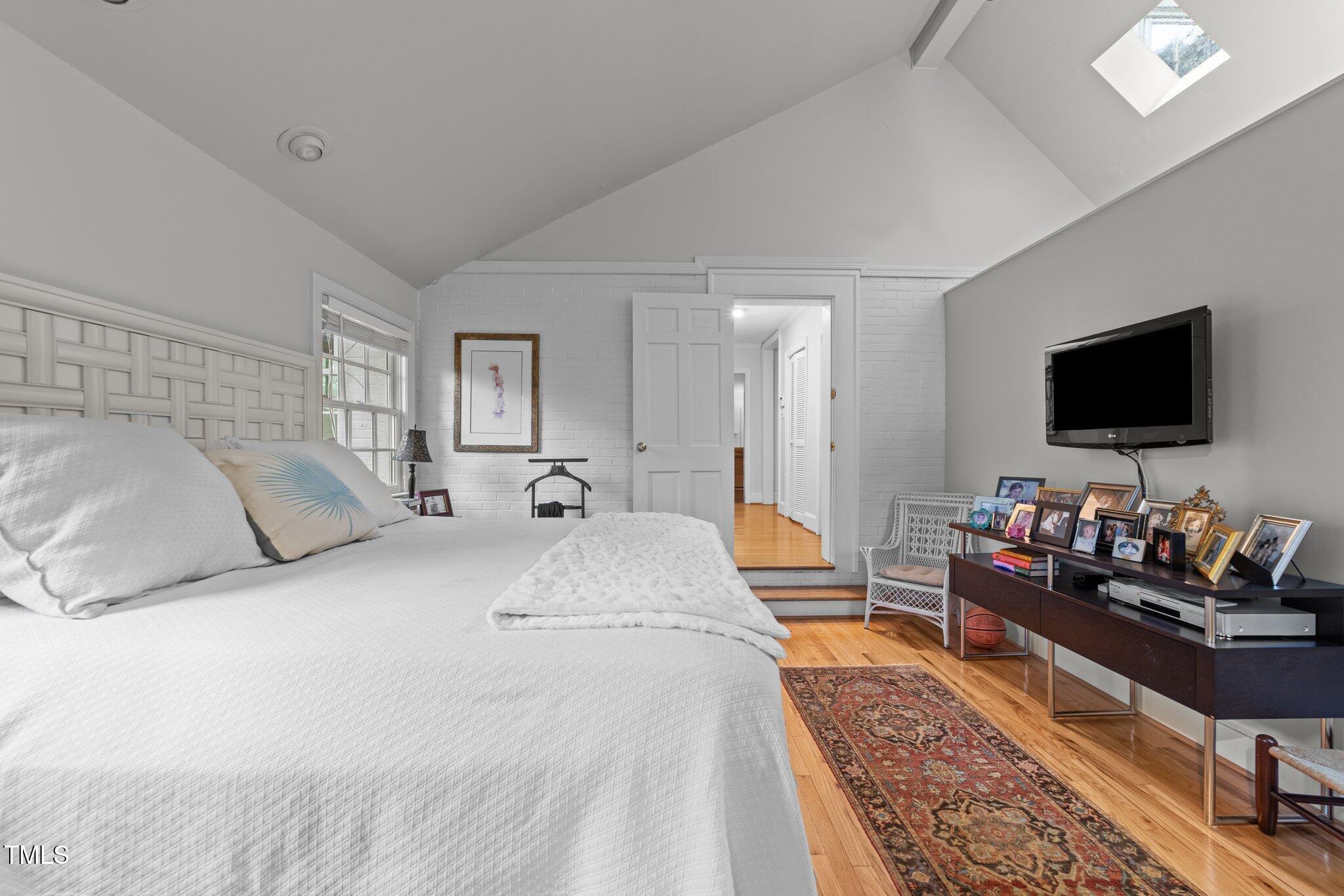 1609 Iredell Drive