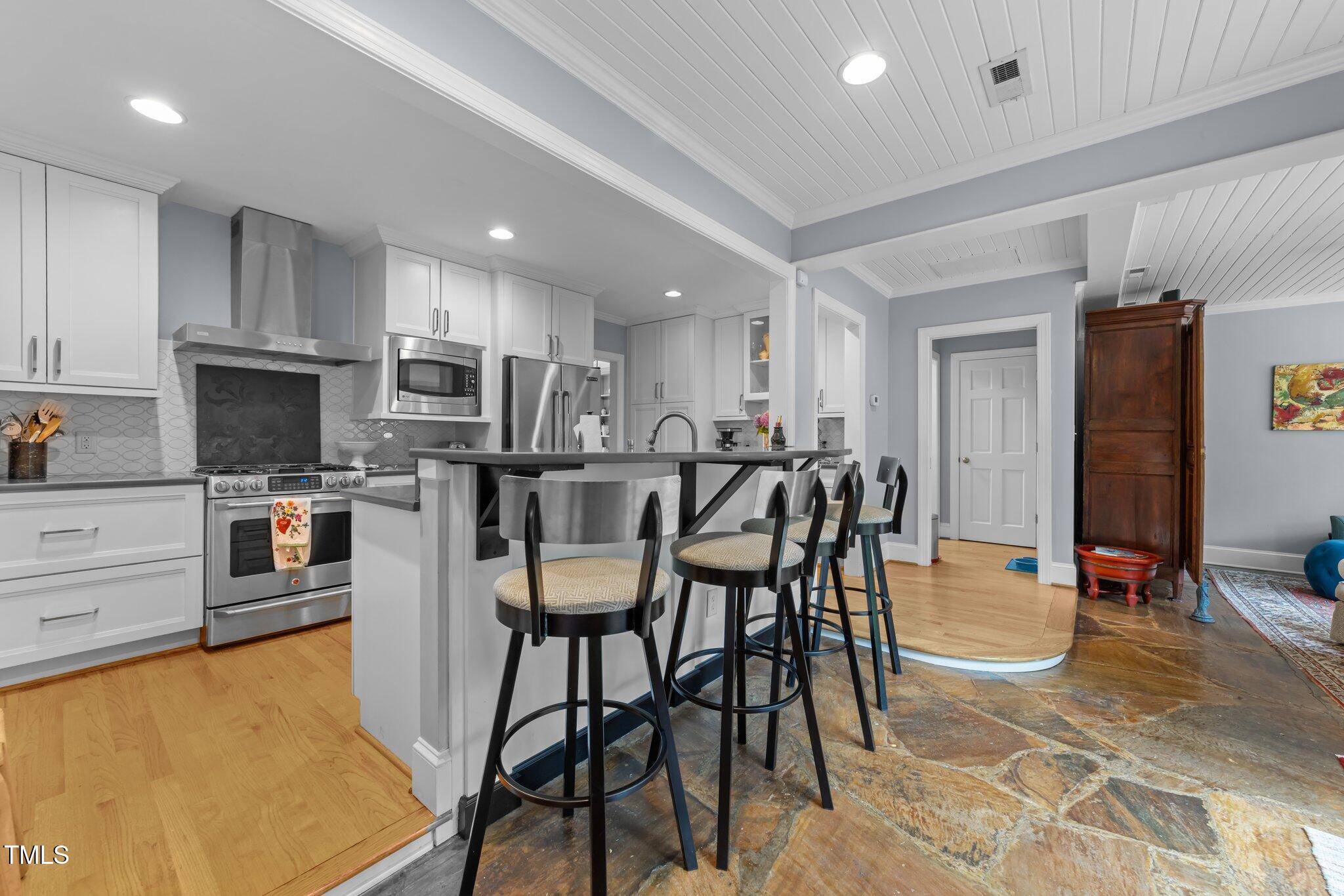 1609 Iredell Drive