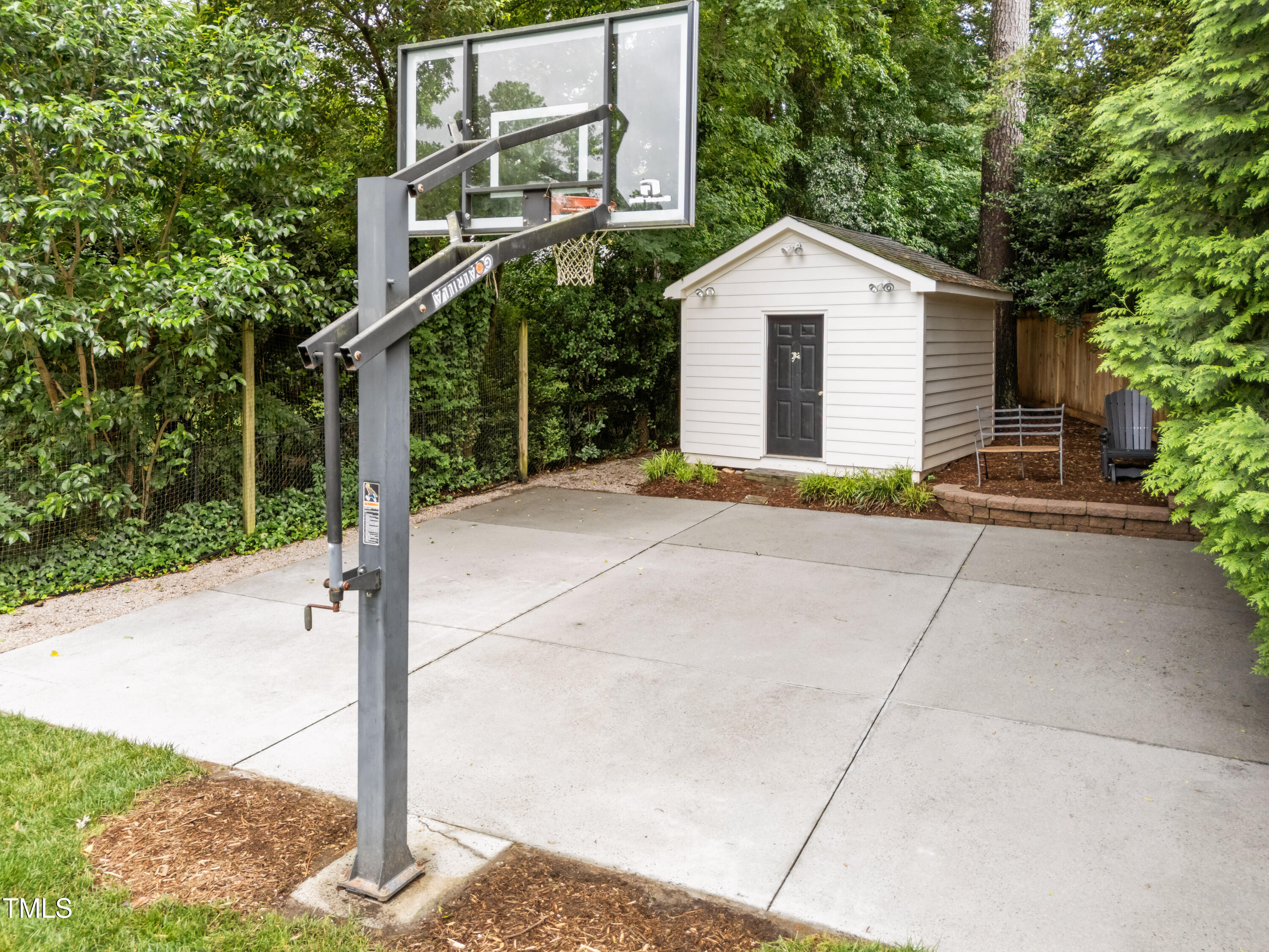1609 Iredell Drive