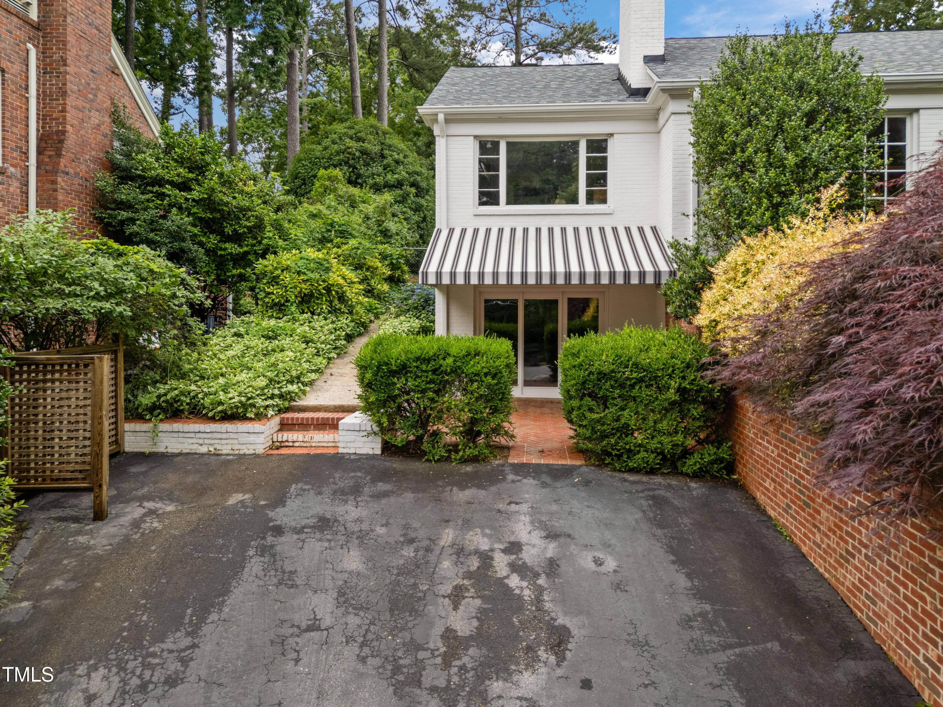 1609 Iredell Drive