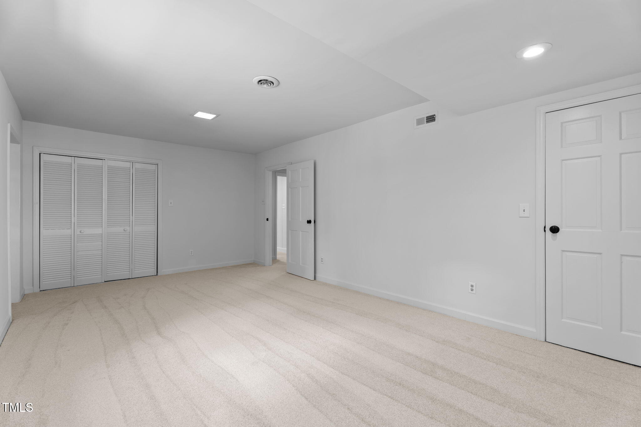2724 Riddick Drive