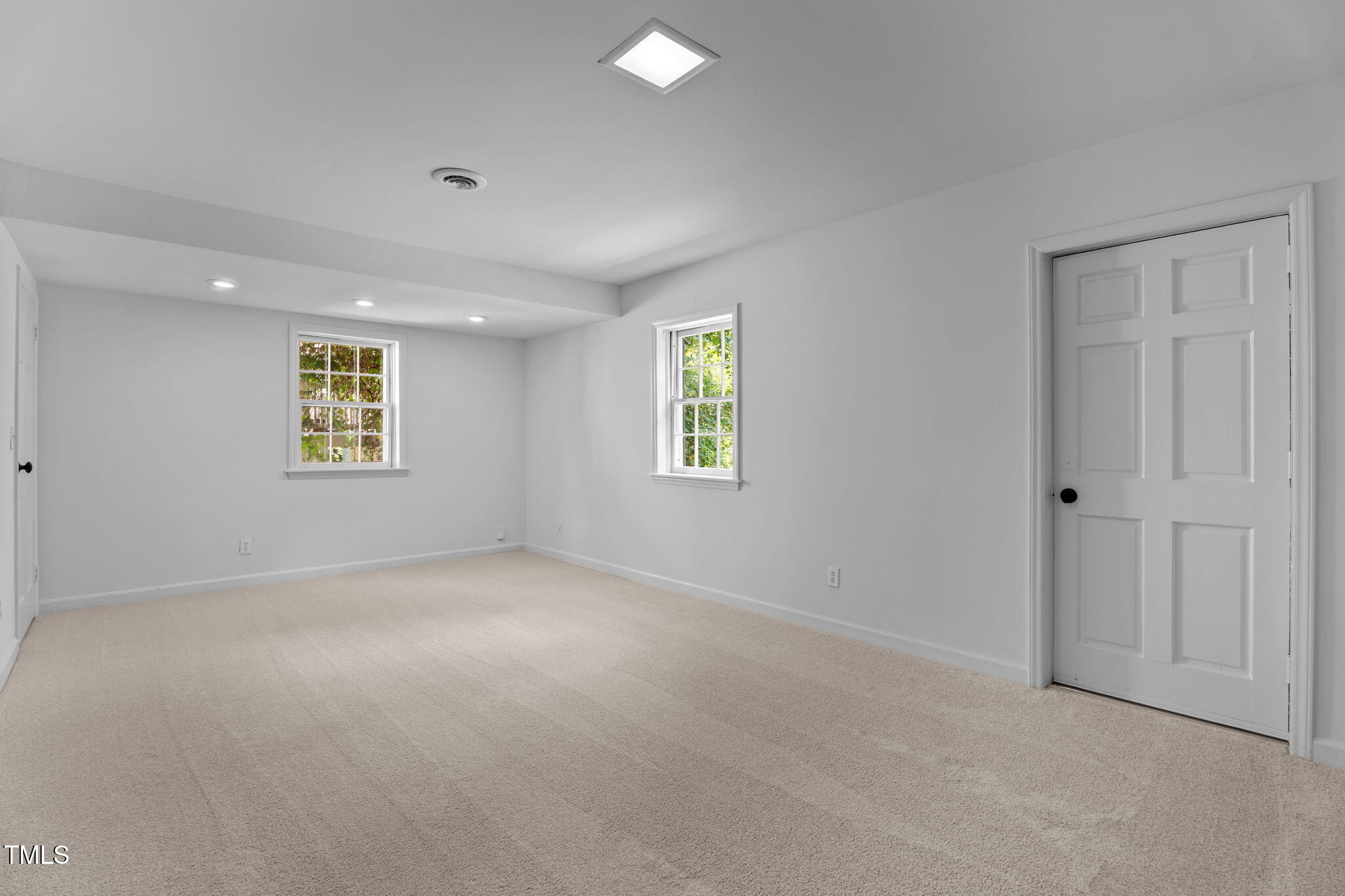 2724 Riddick Drive