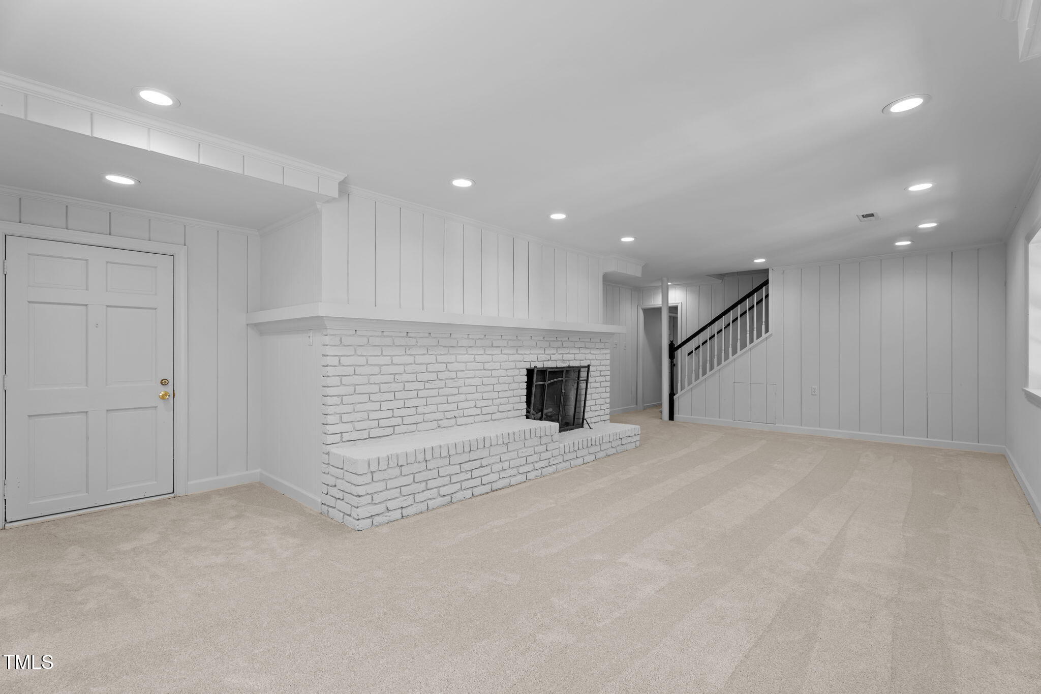 2724 Riddick Drive