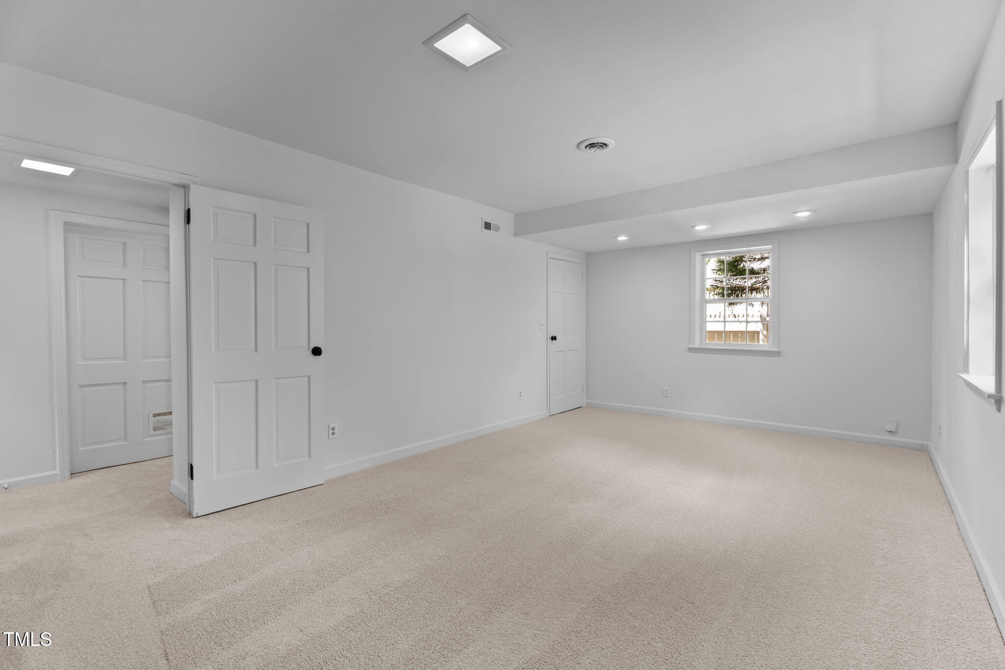 2724 Riddick Drive
