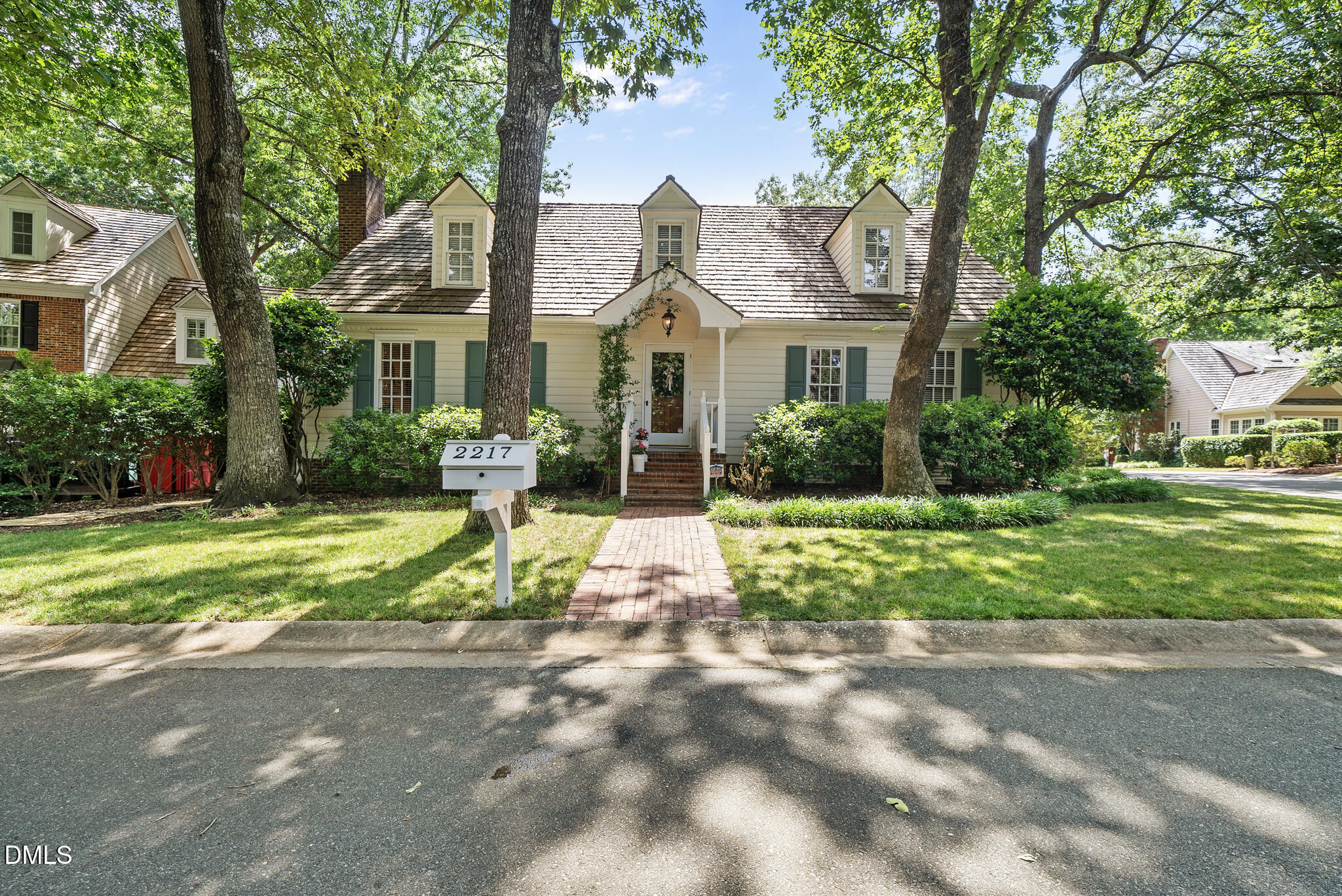 2217 Middlefield Court
