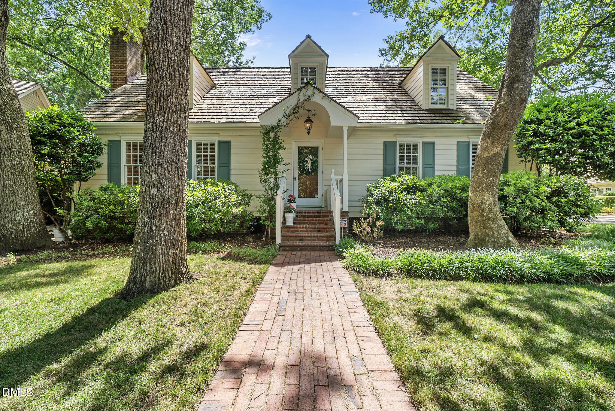 2217 Middlefield Court