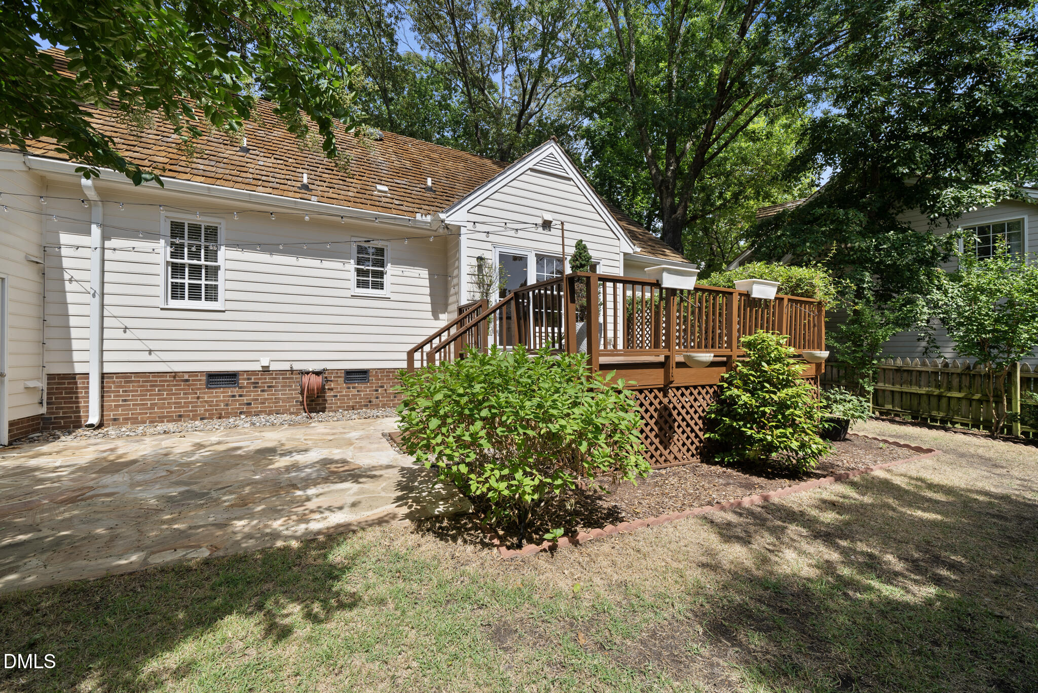 2217 Middlefield Court