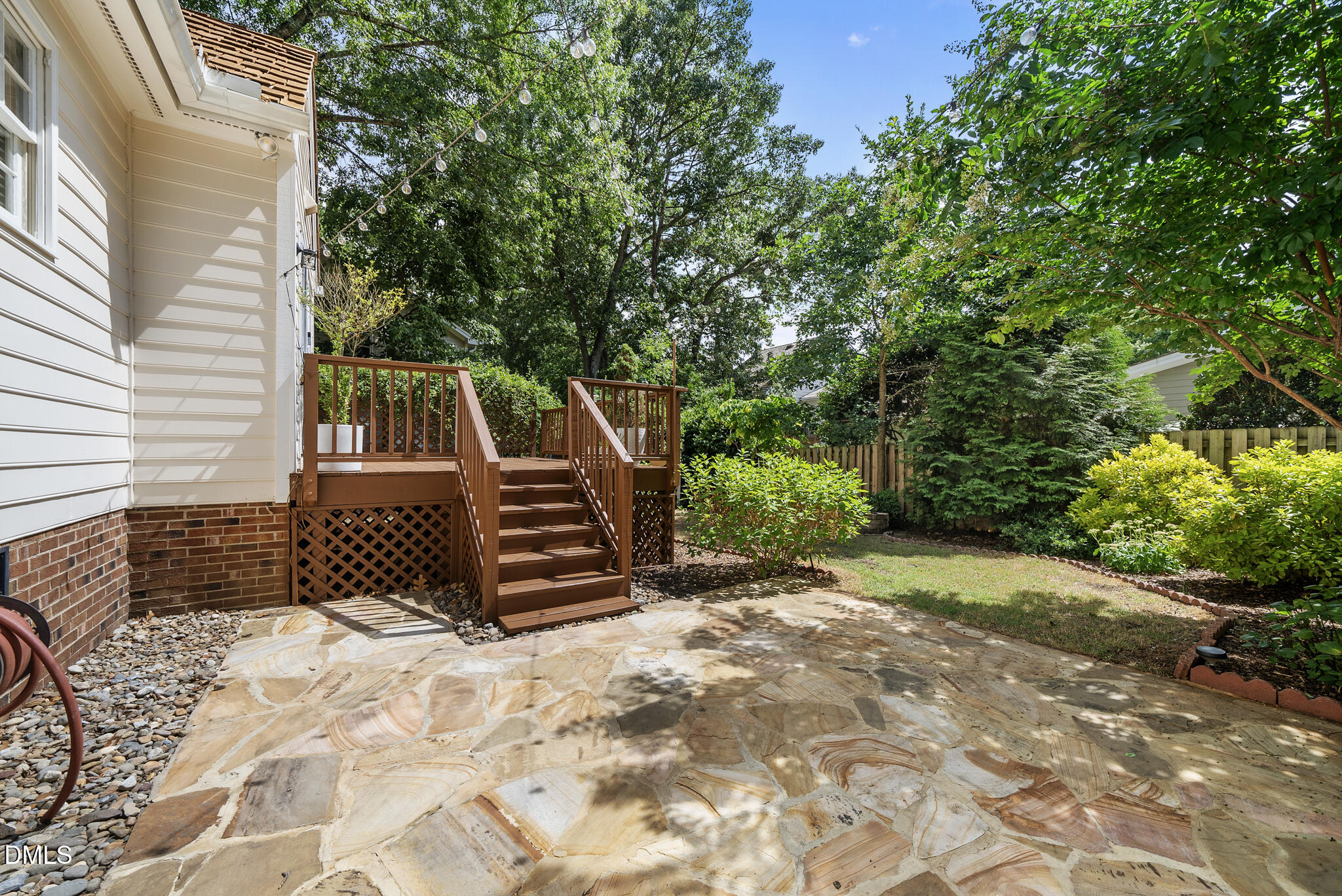 2217 Middlefield Court