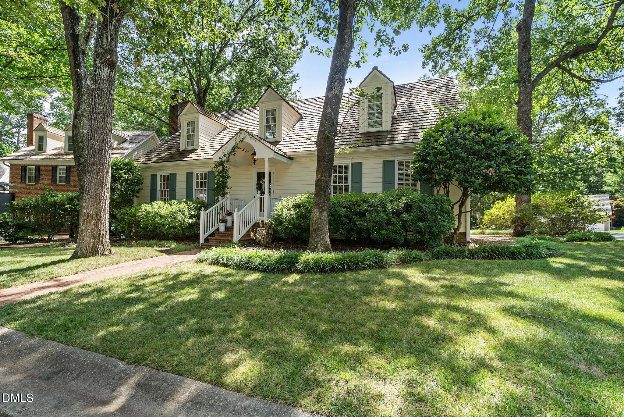 2217 Middlefield Court