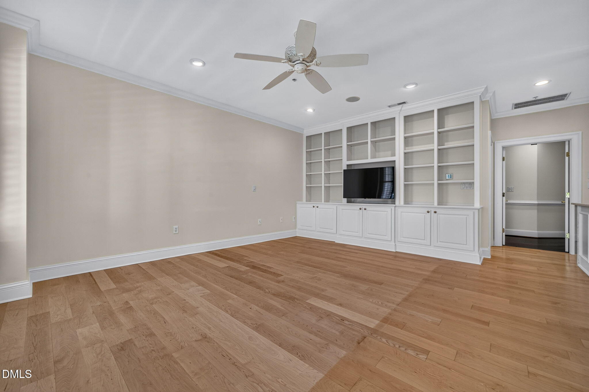 2801 Glenwood Gardens Lane