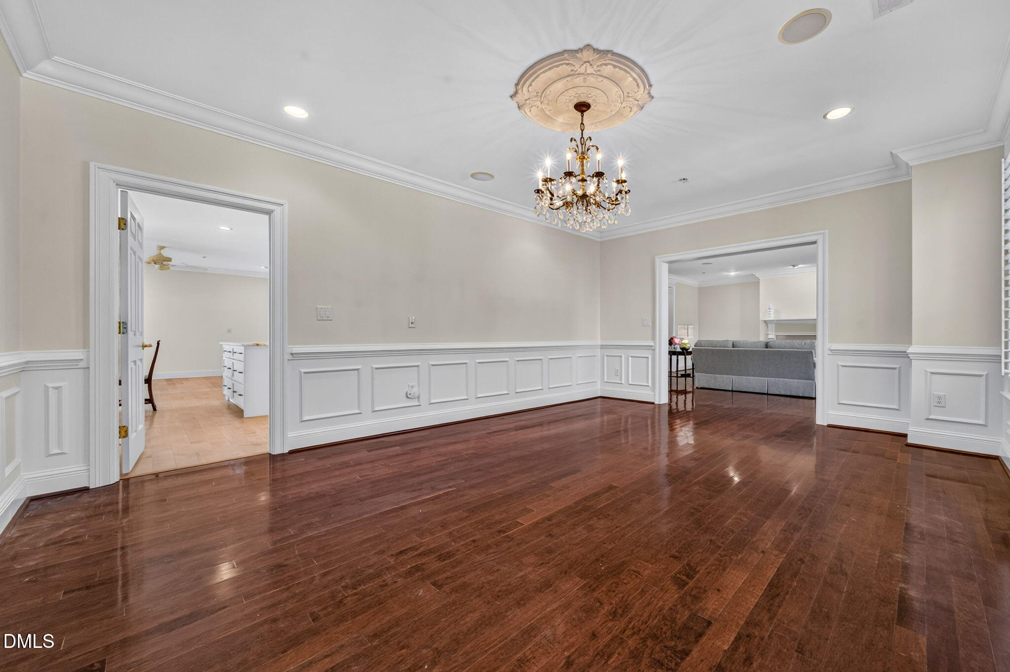 2801 Glenwood Gardens Lane