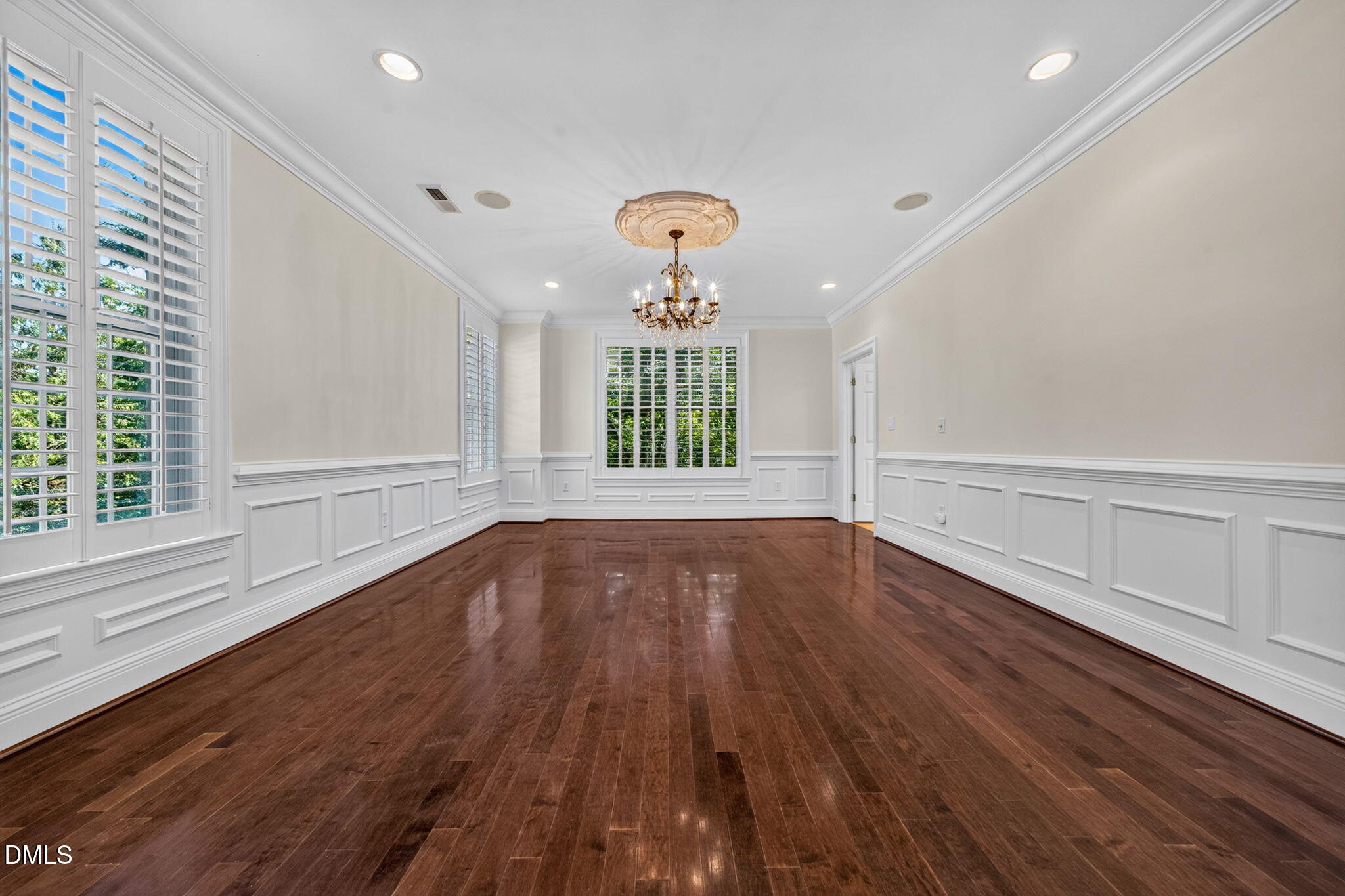 2801 Glenwood Gardens Lane