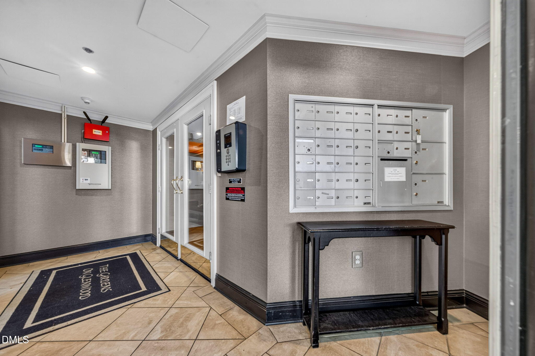 2801 Glenwood Gardens Lane