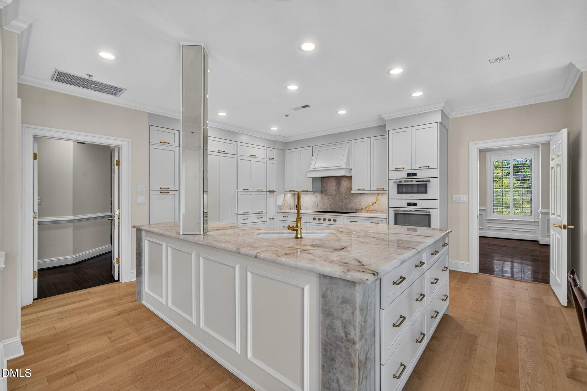 2801 Glenwood Gardens Lane