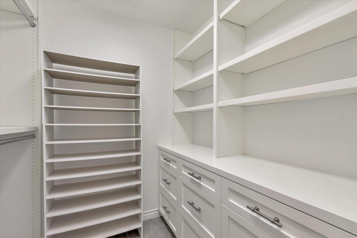 5954 Porto Alegre Drive