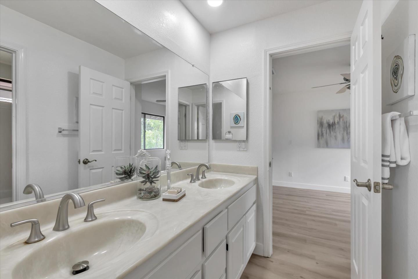 5954 Porto Alegre Drive