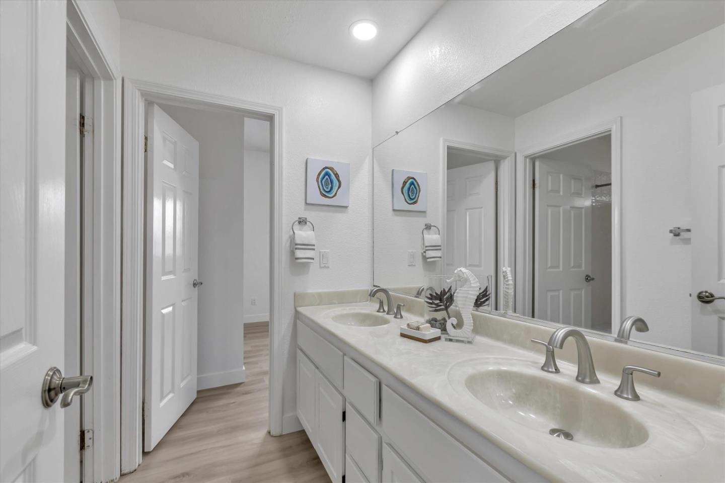 5954 Porto Alegre Drive