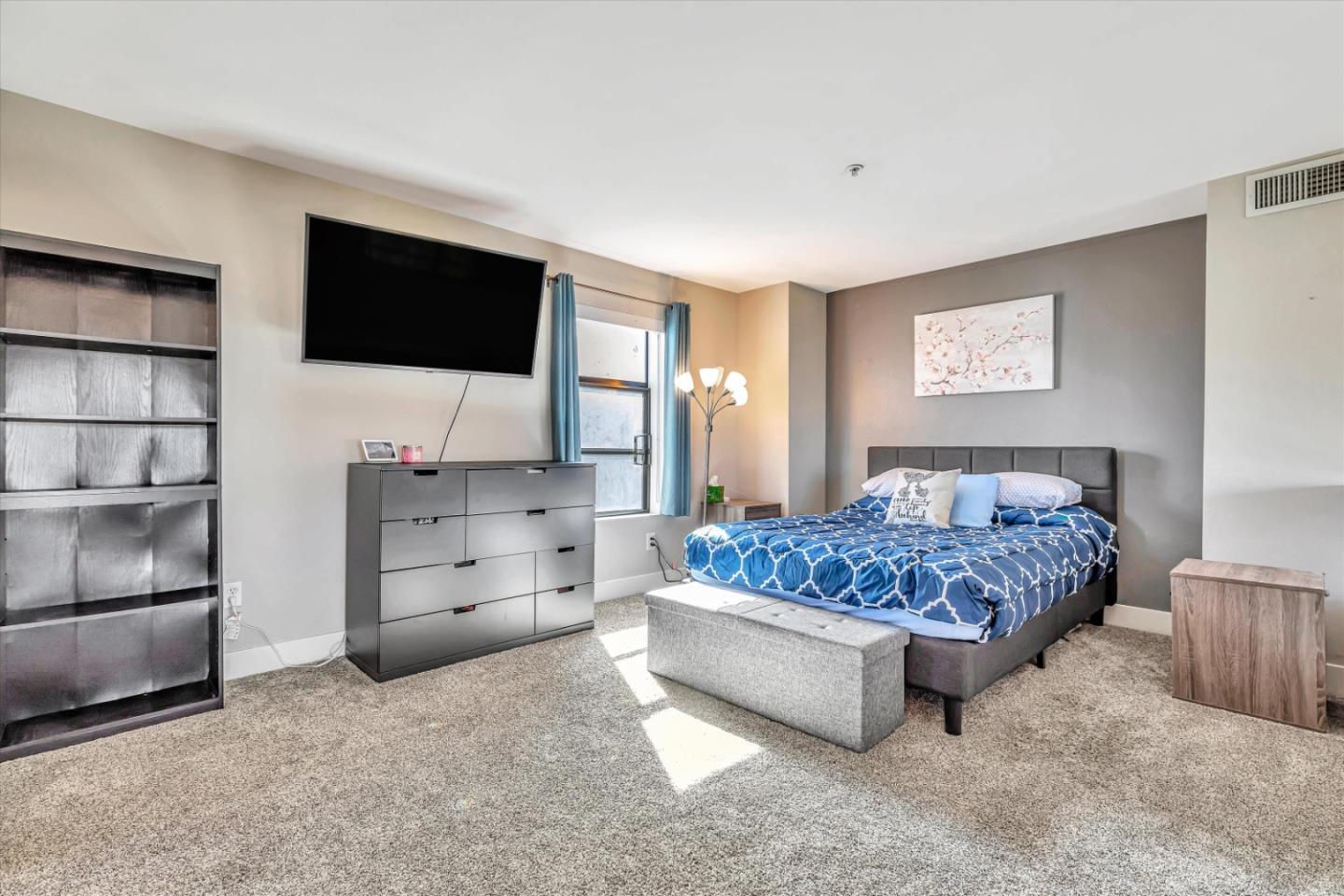 350 E Mission Street Unit: 206