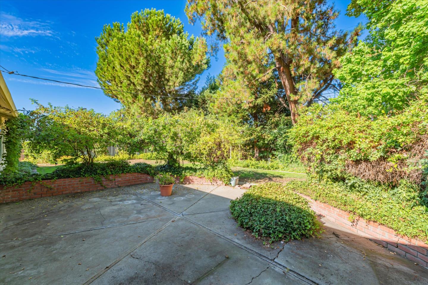 2660 Cardinal LN
