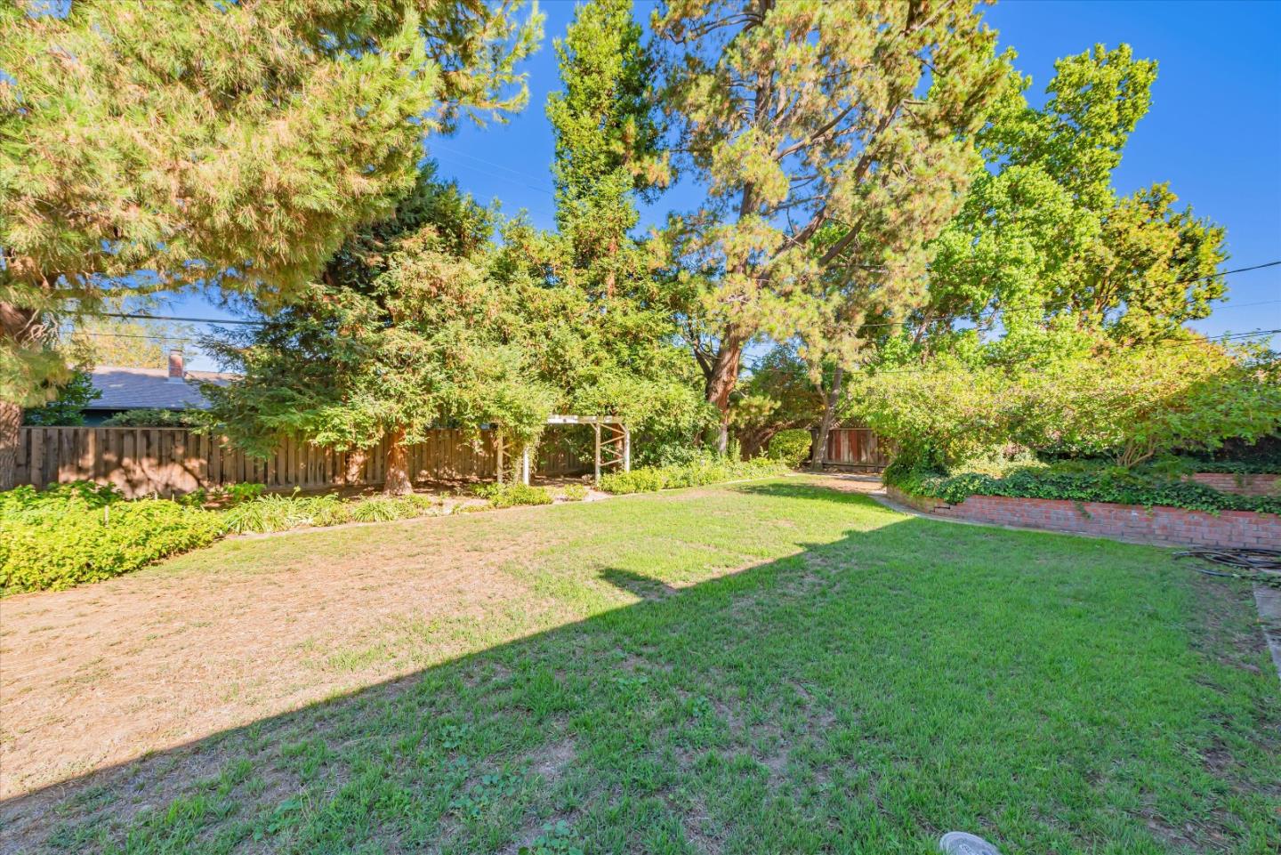 2660 Cardinal LN