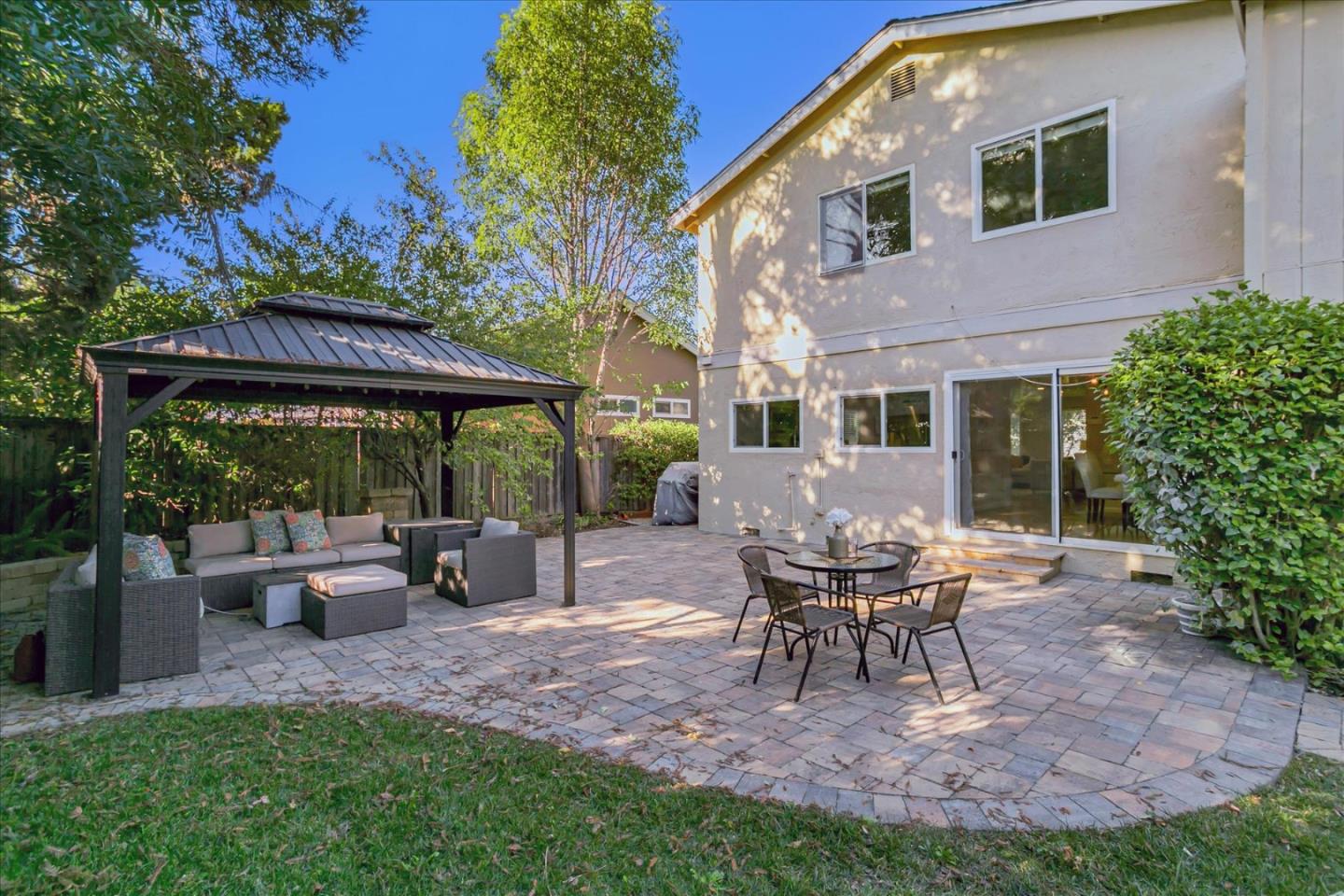 5680 Silver Leaf RD