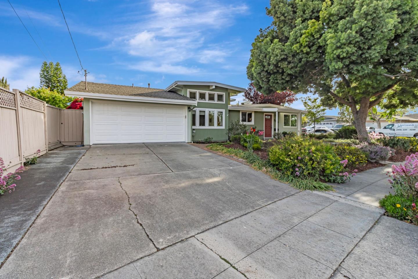 550 E Arbor AVE