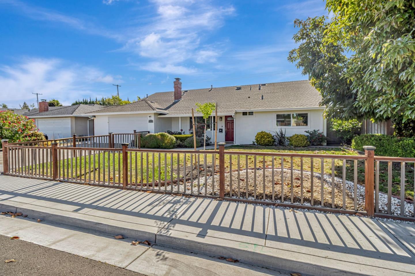 1724 Graham LN