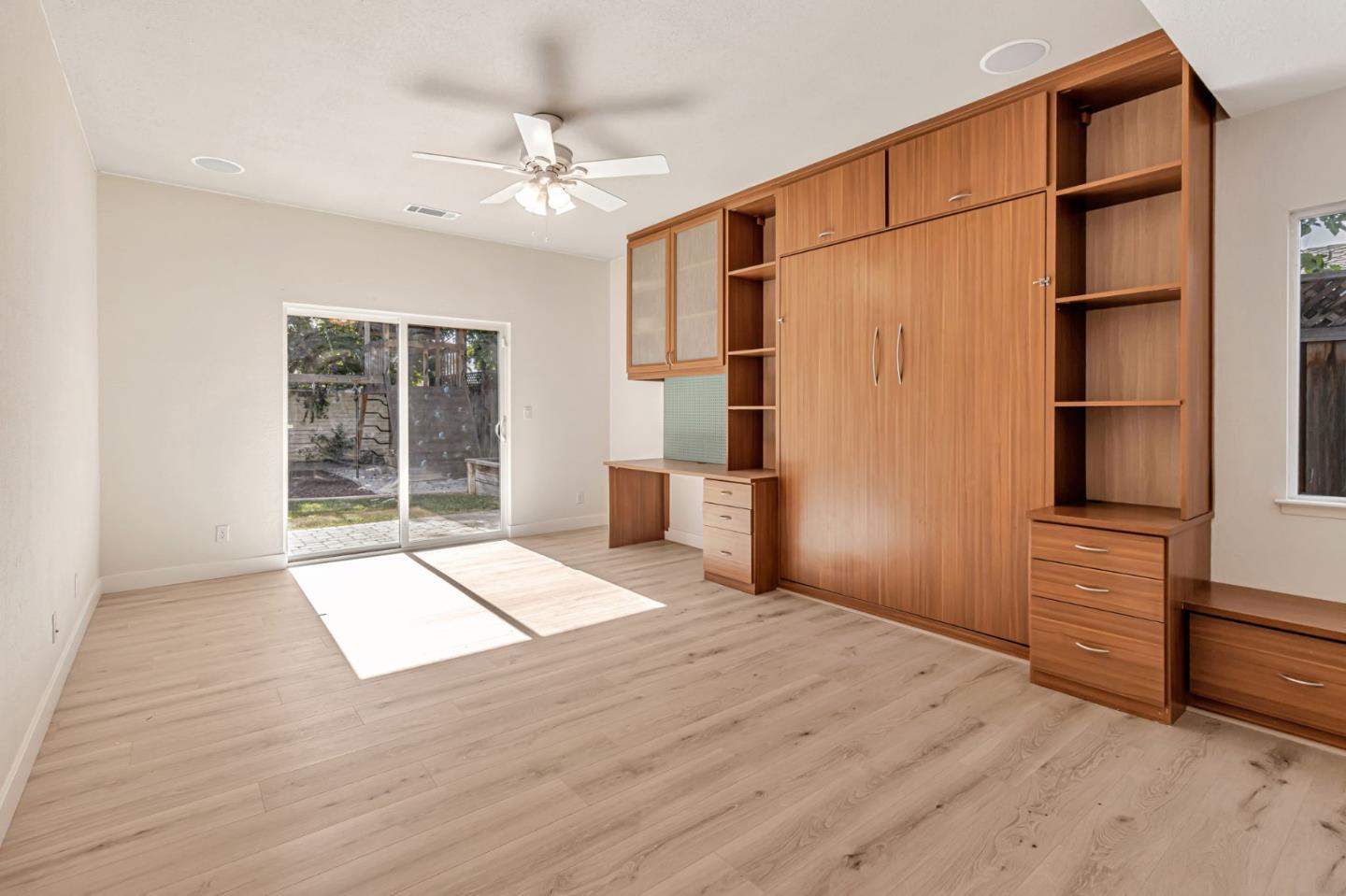 1724 Graham LN