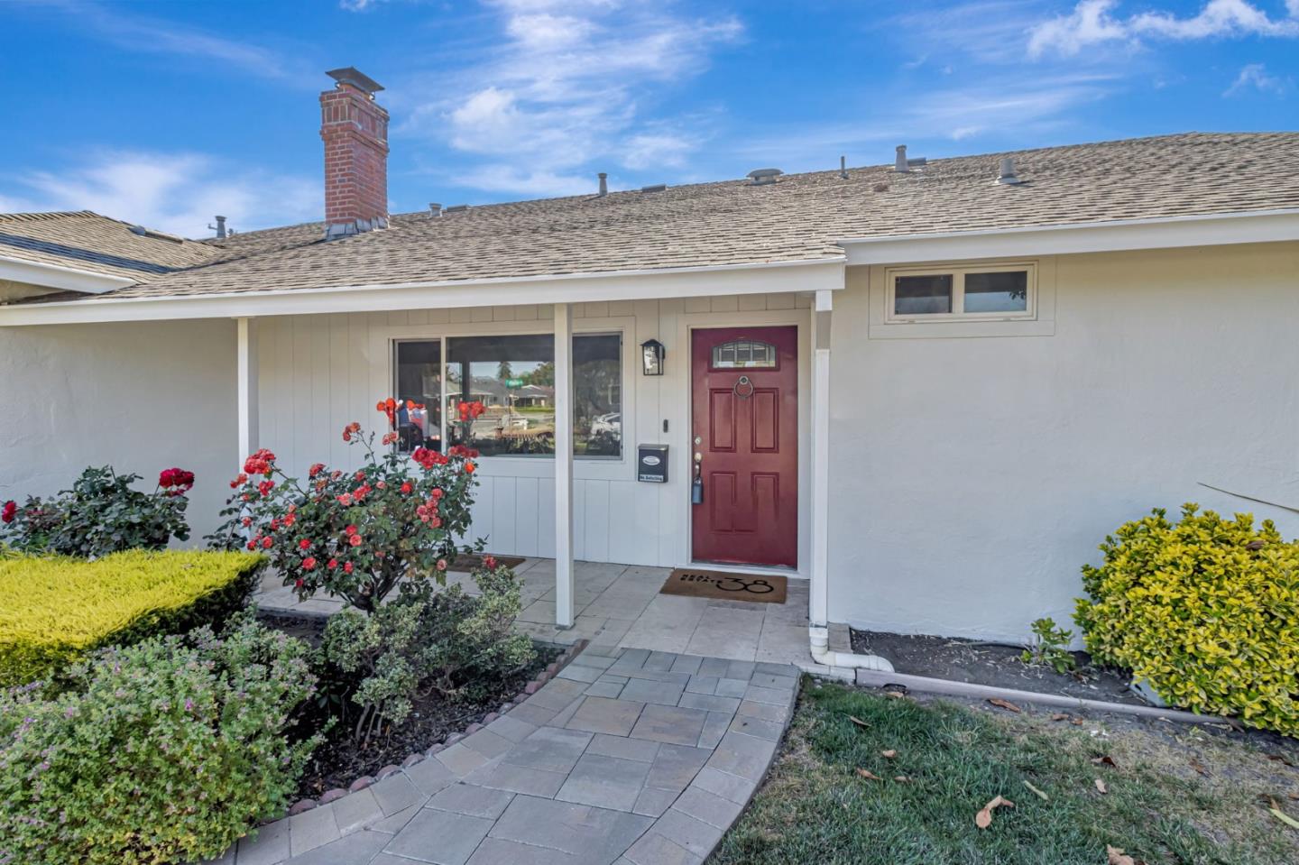 1724 Graham LN
